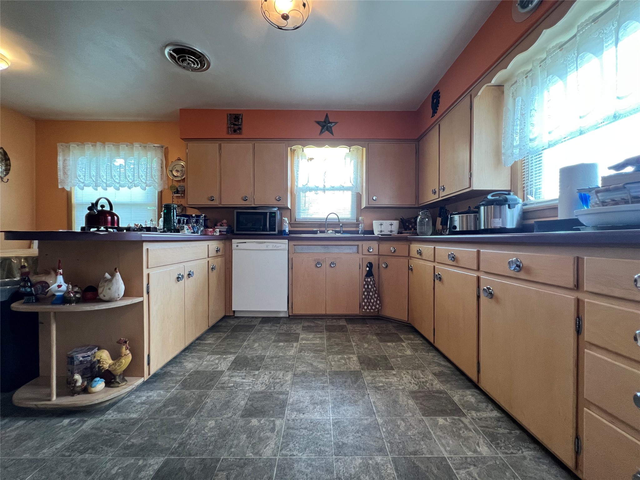 1603309 Property Photo 12