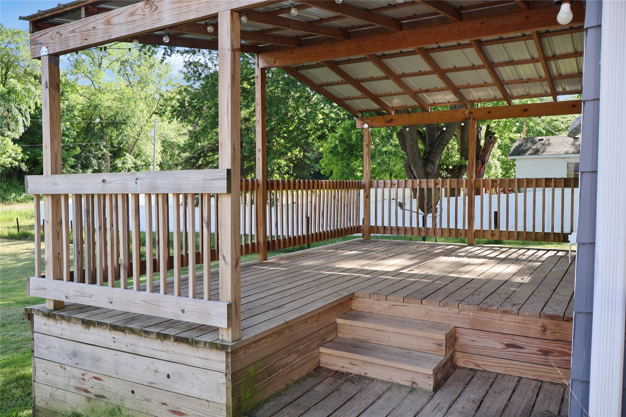 115 4th Avenue Property Photo 4