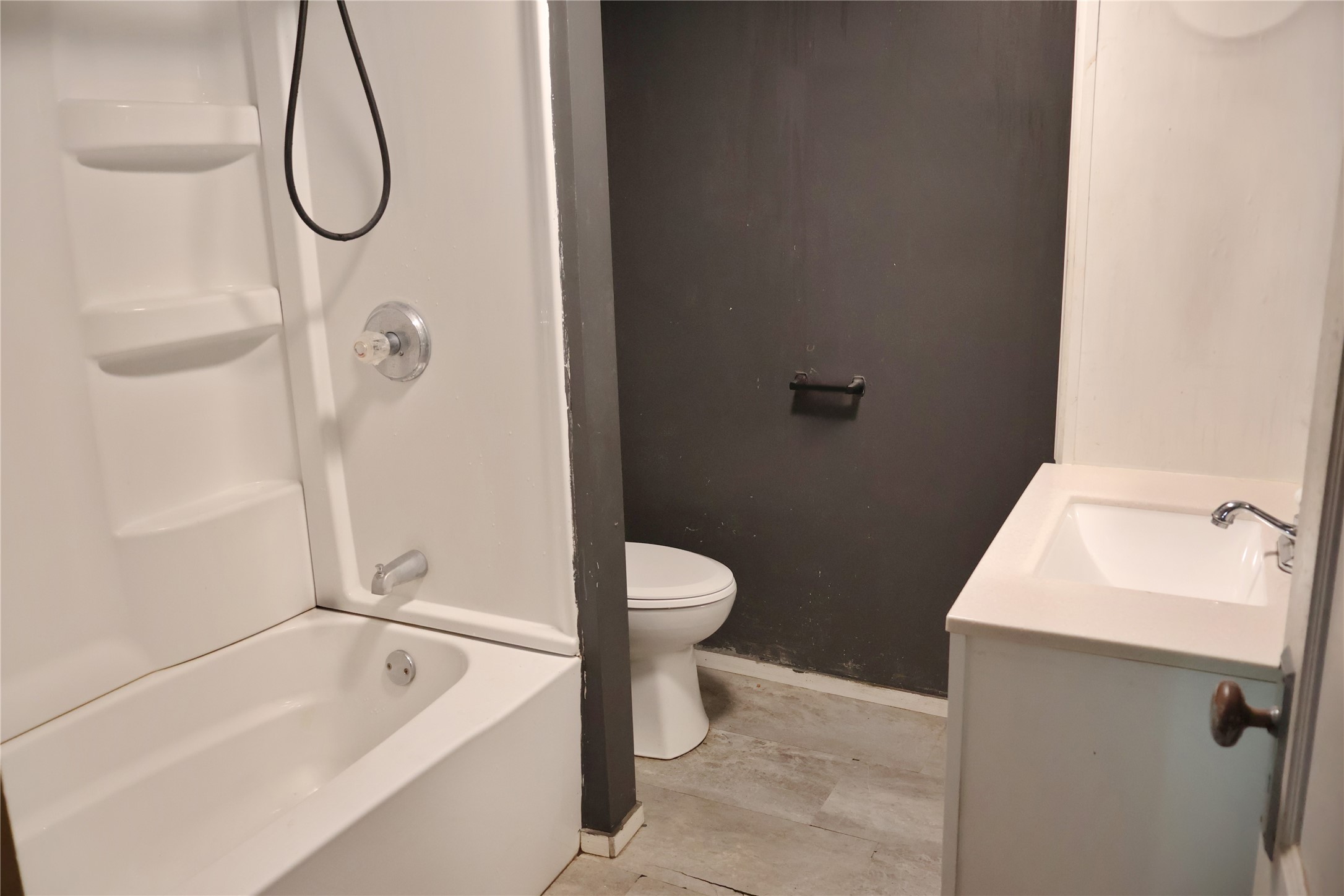 115 4th Avenue Property Photo 14