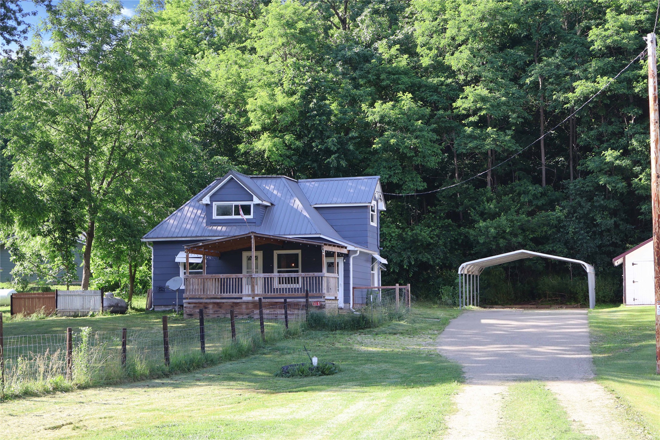 115 4th Avenue Property Photo 17