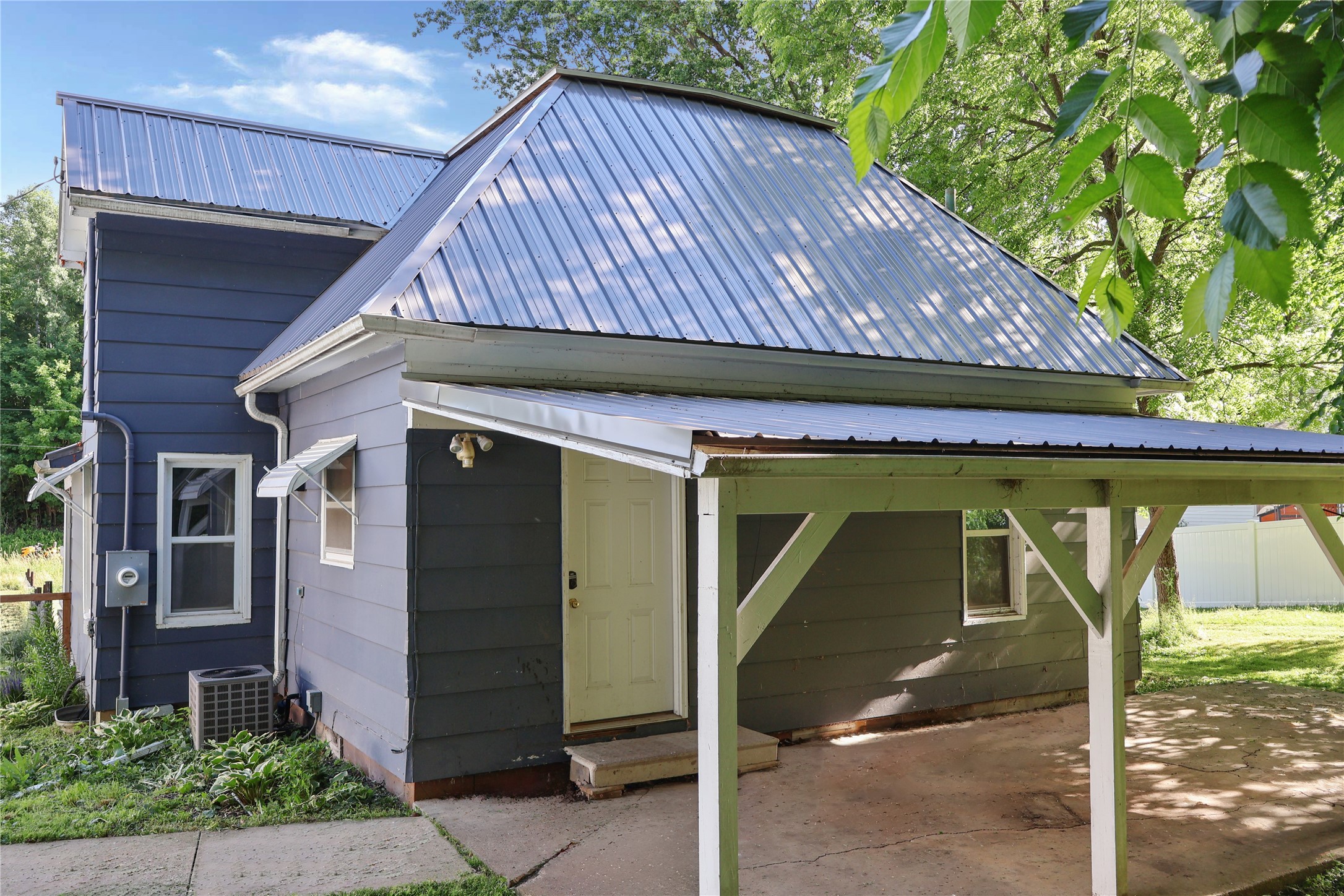 115 4th Avenue Property Photo 19