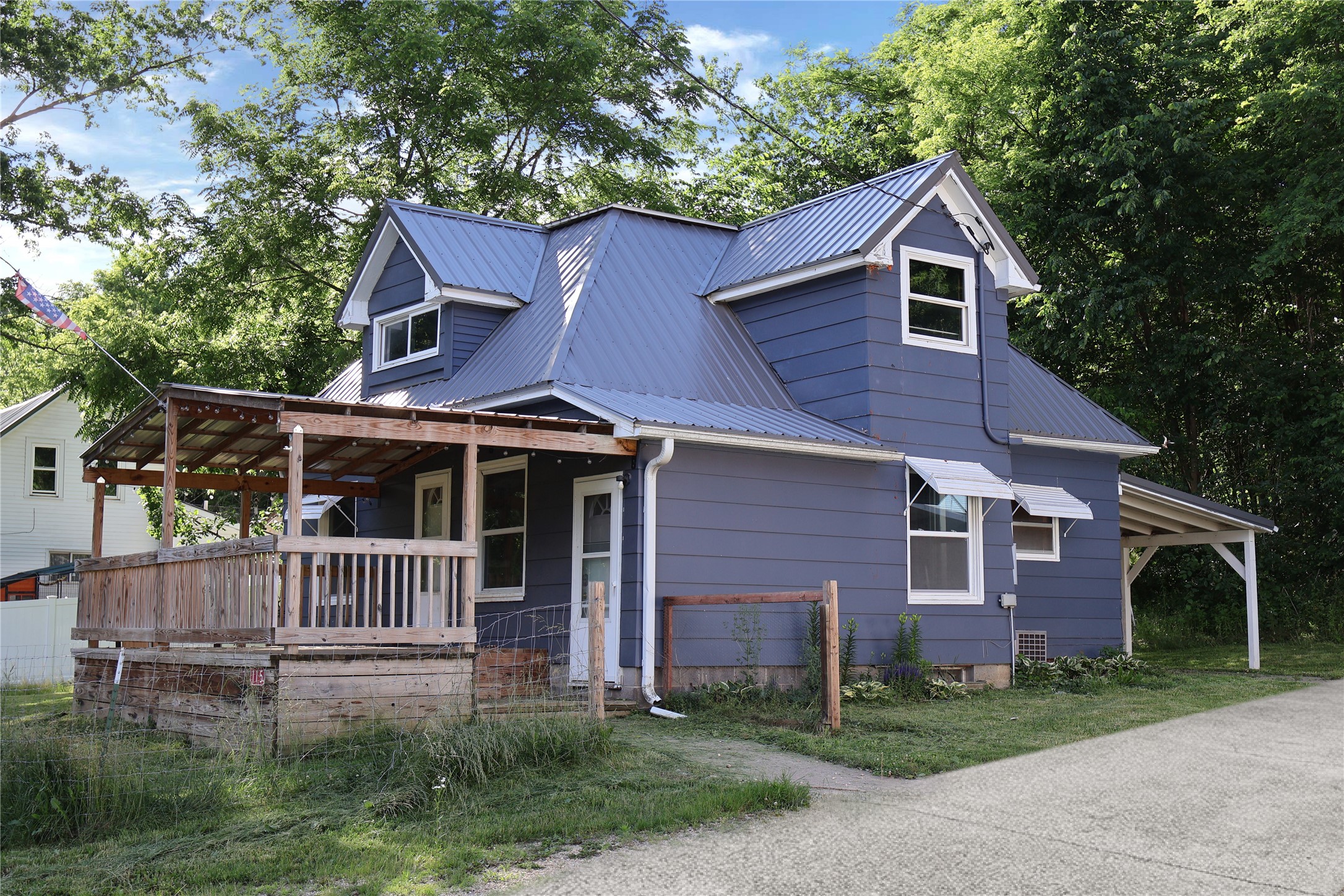 115 4th Avenue Property Photo 21