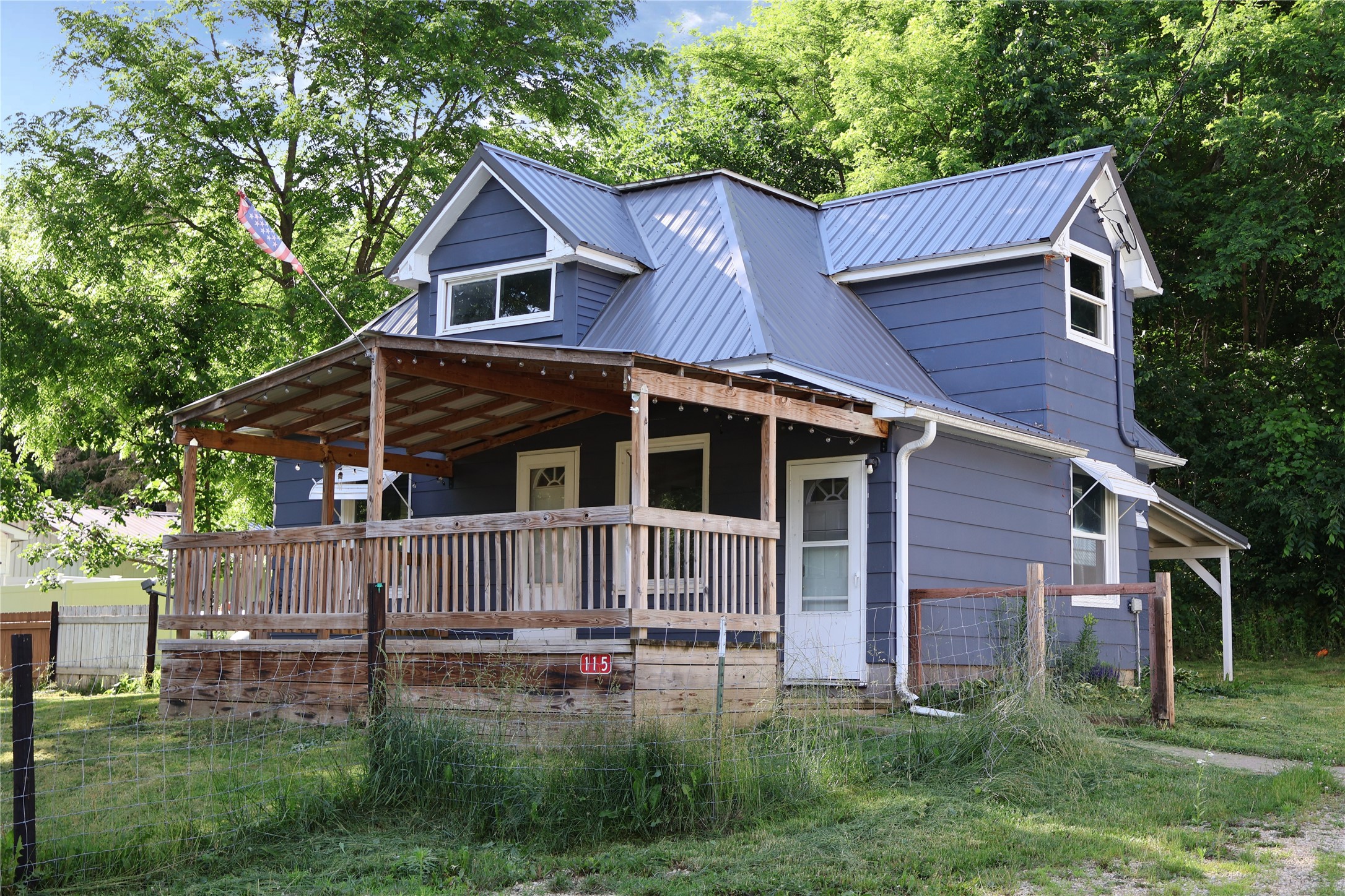 115 4th Avenue Property Photo 22