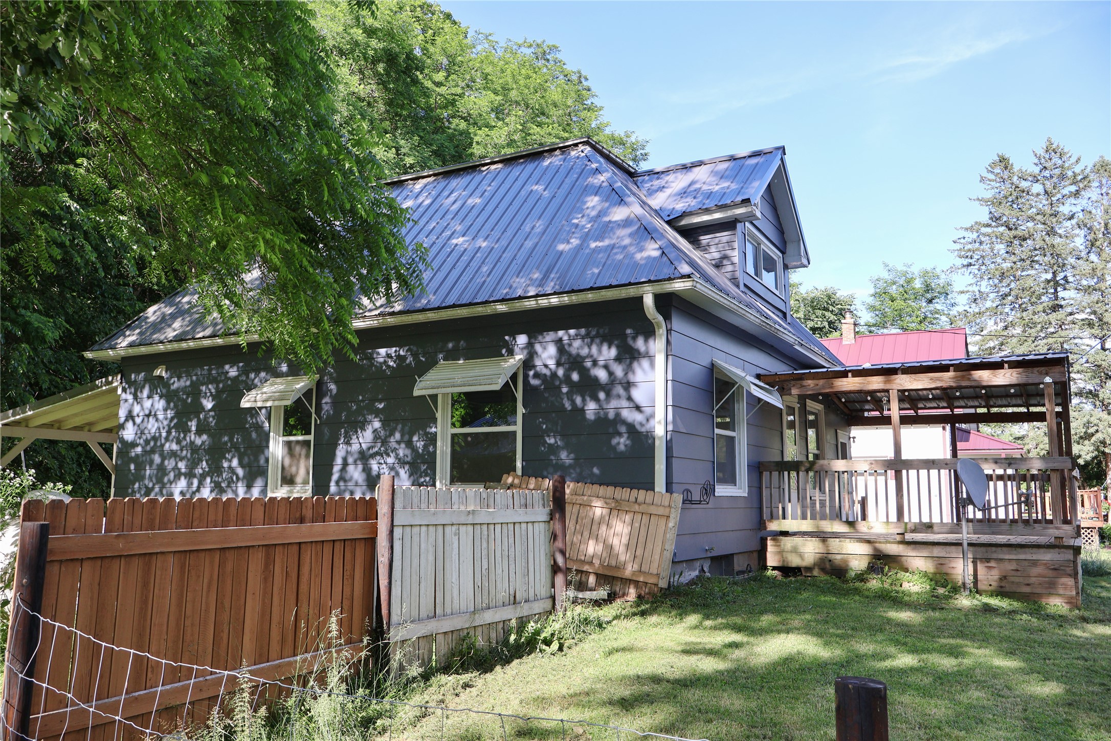 115 4th Avenue Property Photo 24