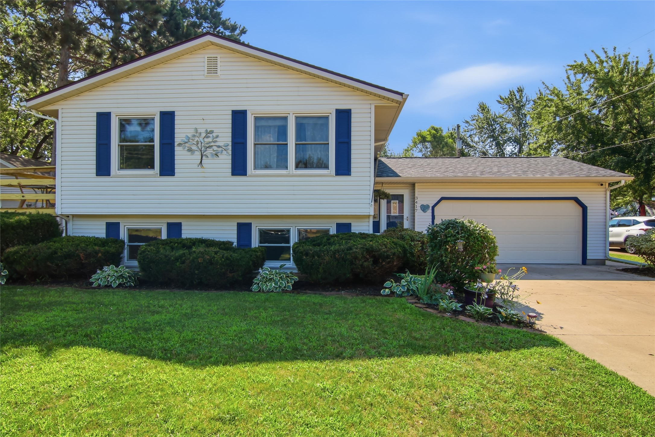 3417 Locust Lane Property Photo 1