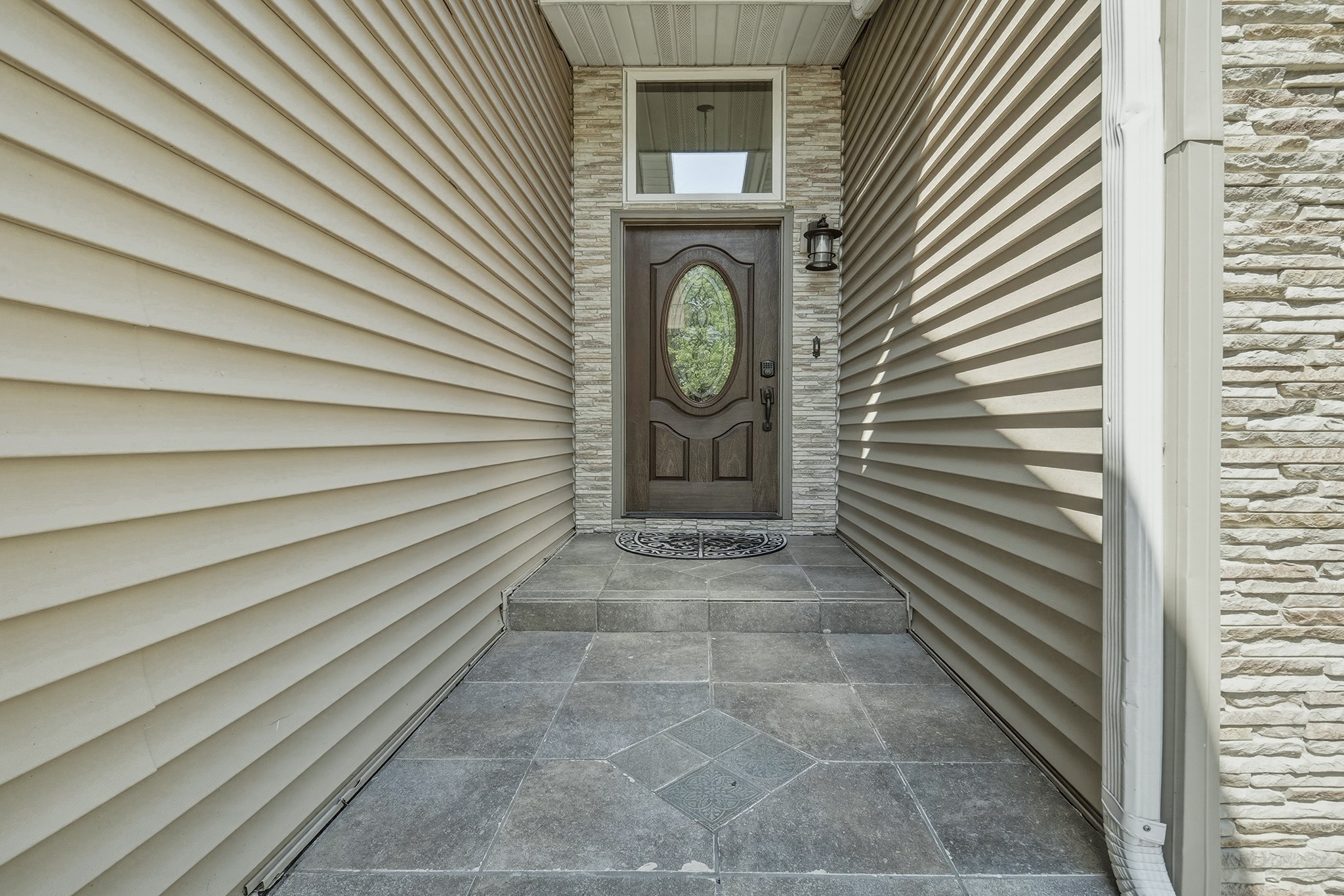 6542 187th Street Property Photo 7