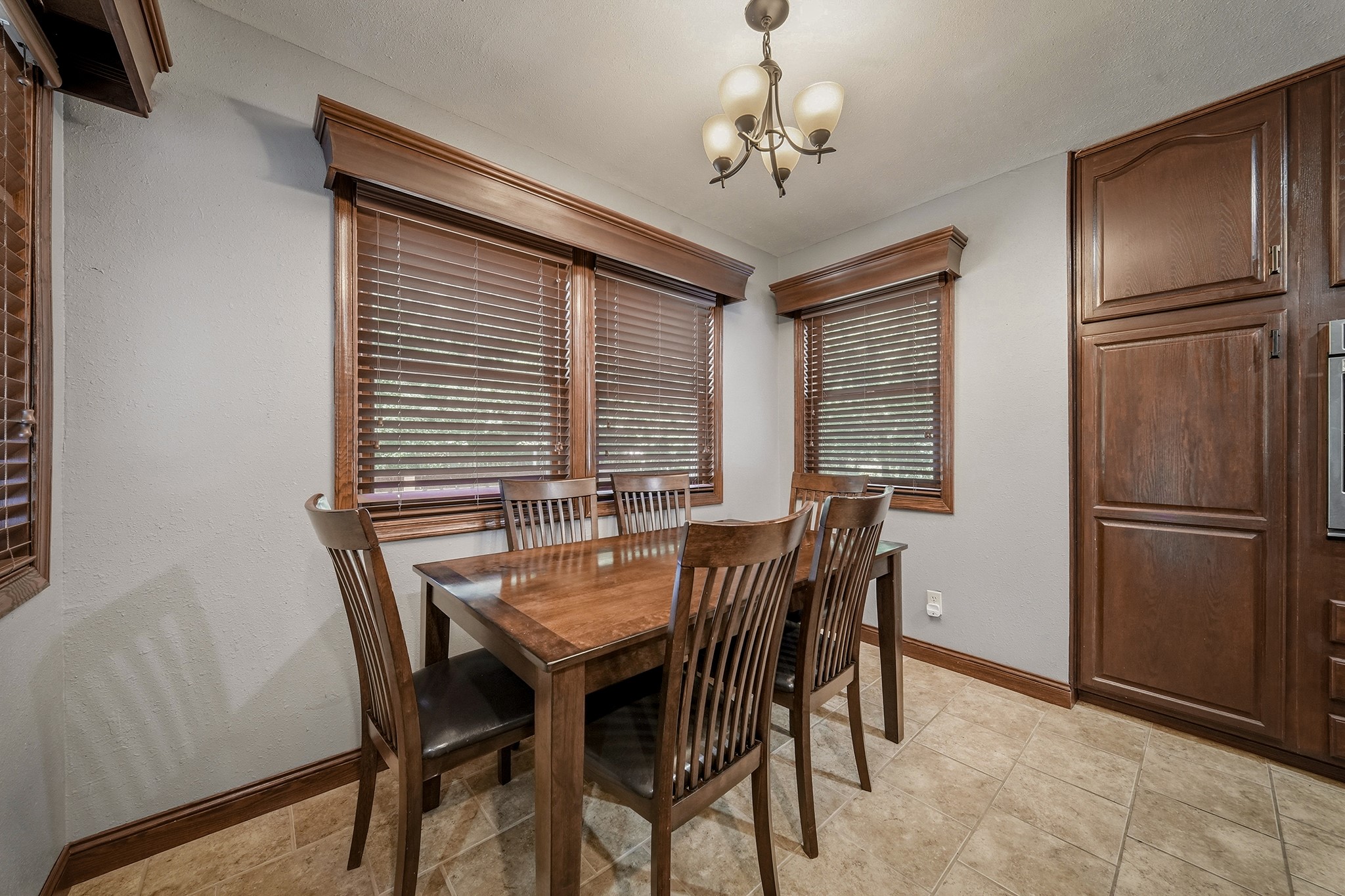 6542 187th Street Property Photo 12