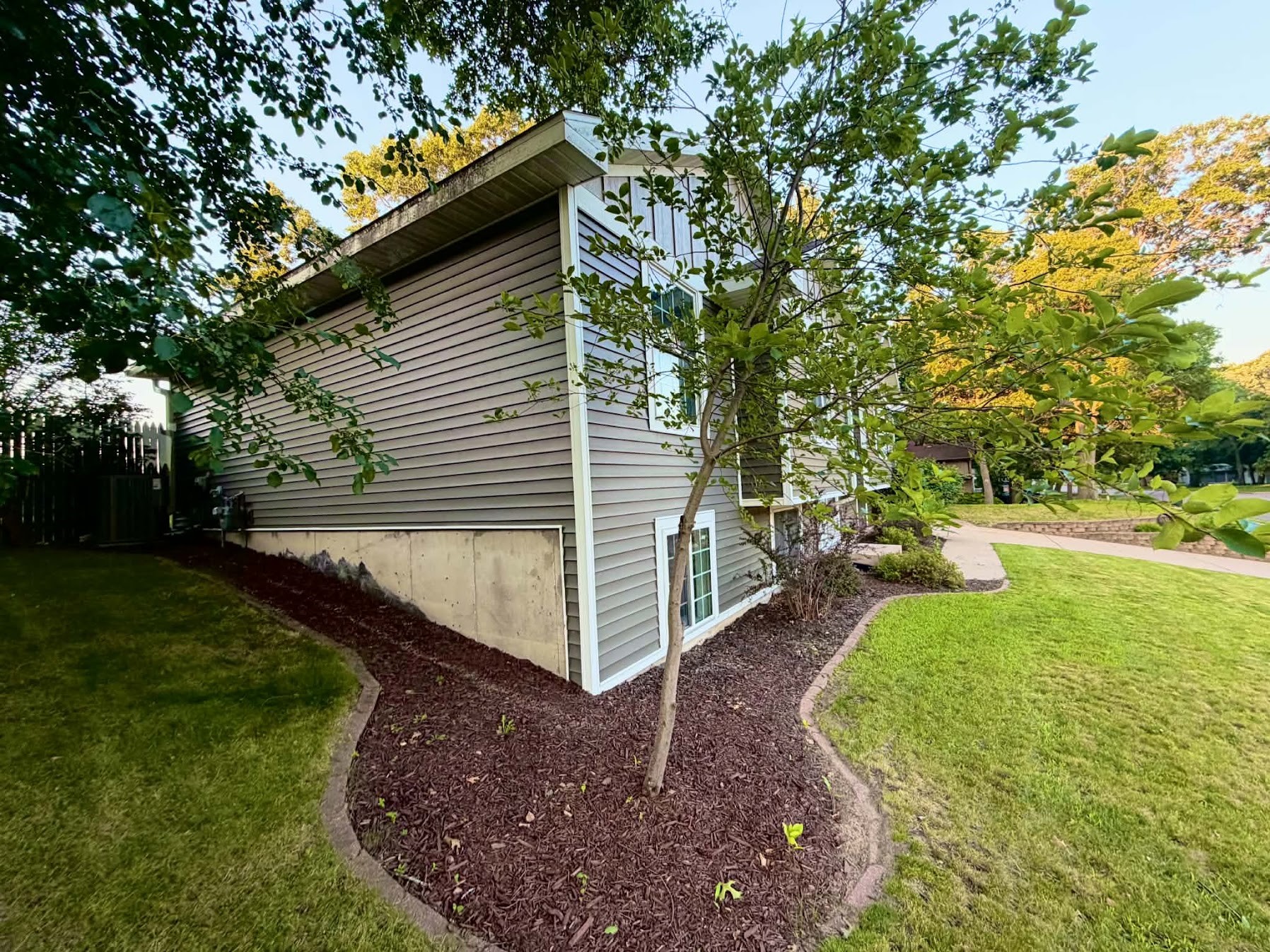 718 Farr Court Property Photo 2