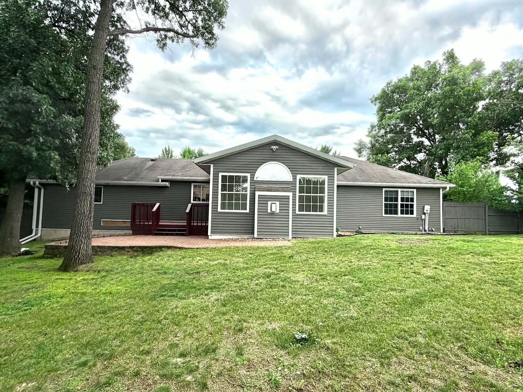 718 Farr Court Property Photo 7