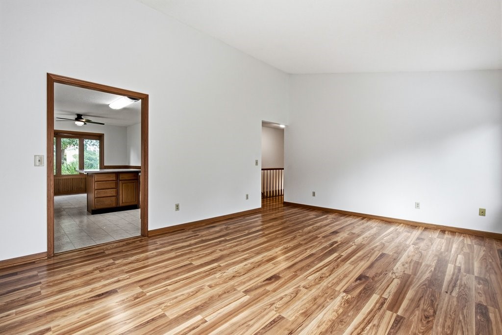 1930 Meadow Lane Property Photo 4