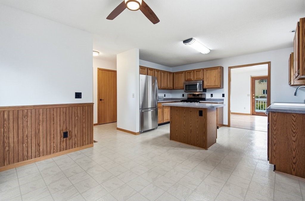 1930 Meadow Lane Property Photo 6