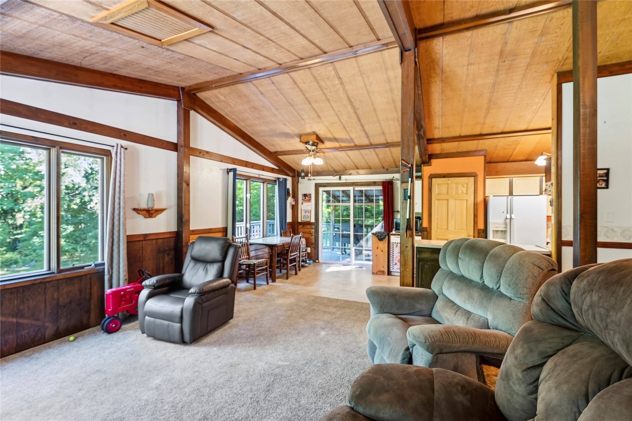 17220 Silver Birch Drive Property Photo 7