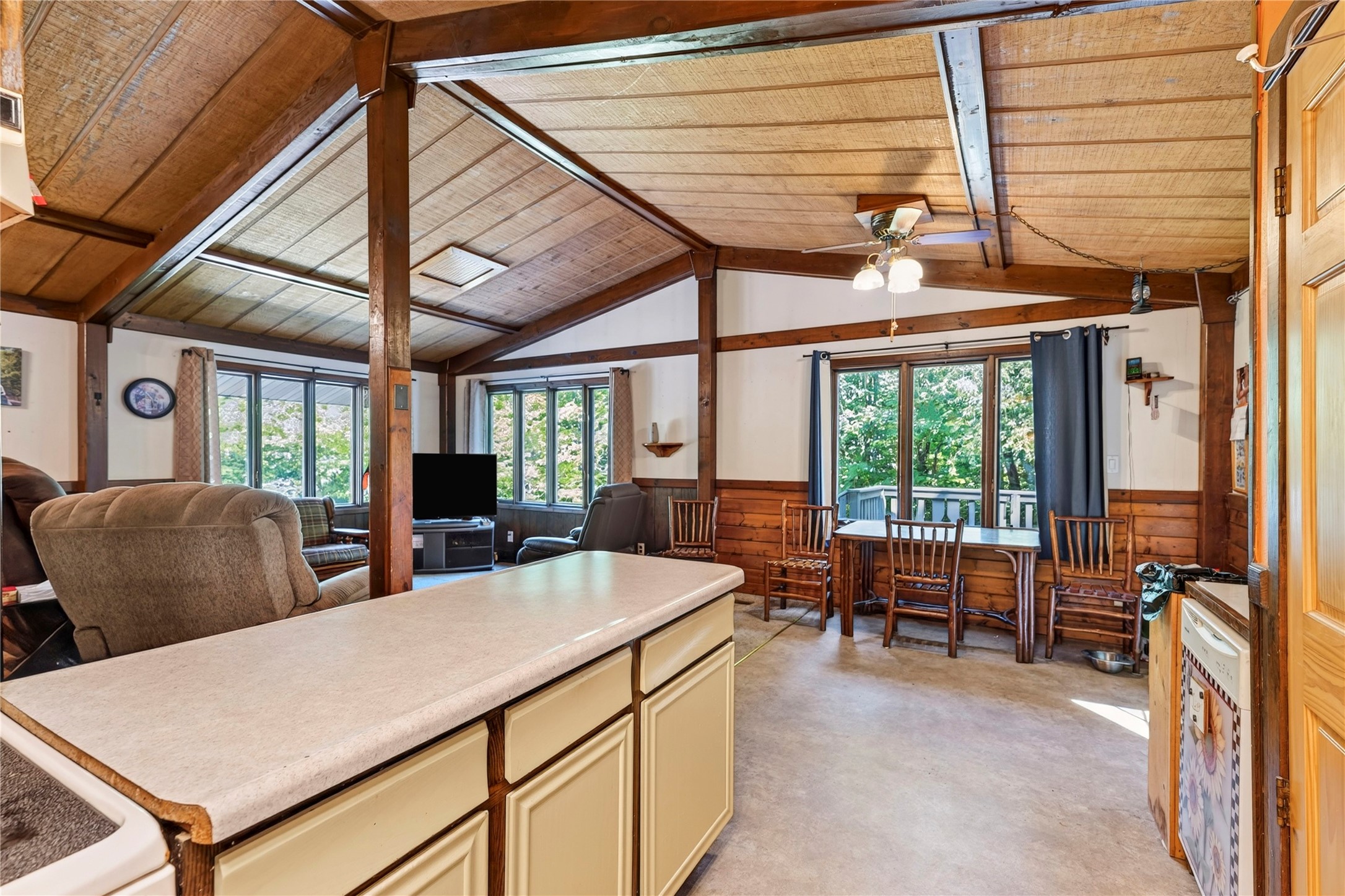 17220 Silver Birch Drive Property Photo 13