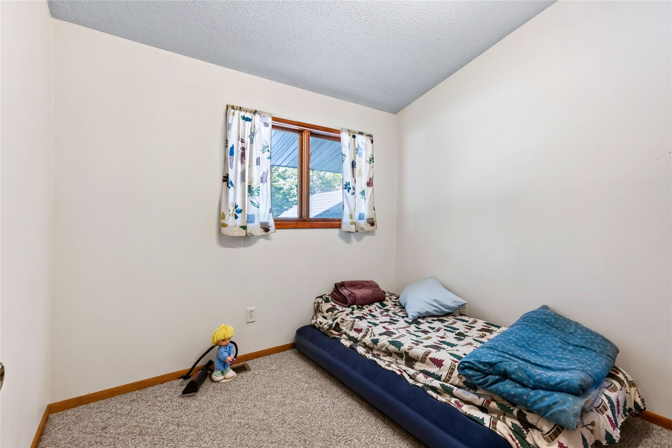 17220 Silver Birch Drive Property Photo 19