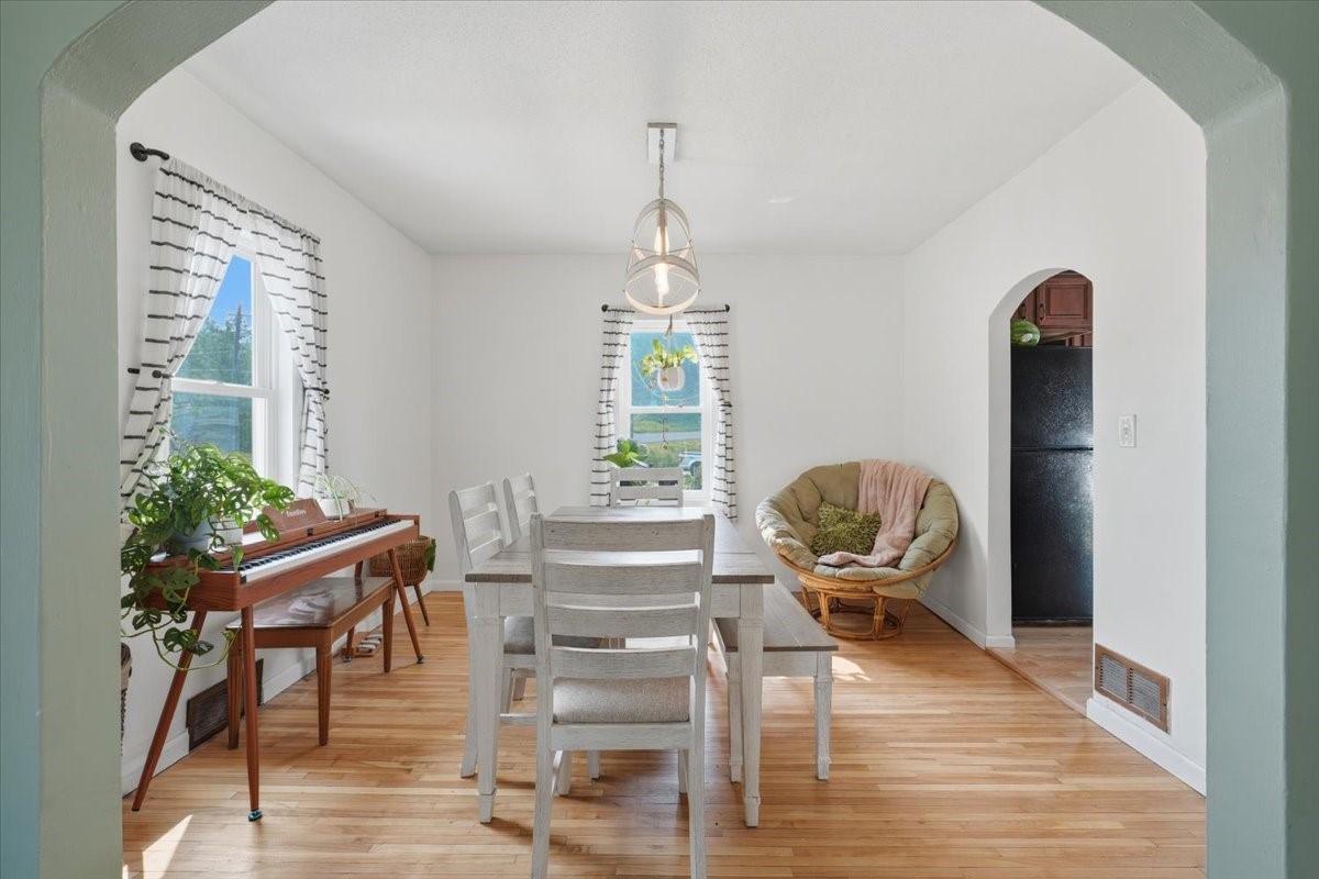 825 1st Avenue Property Photo 10