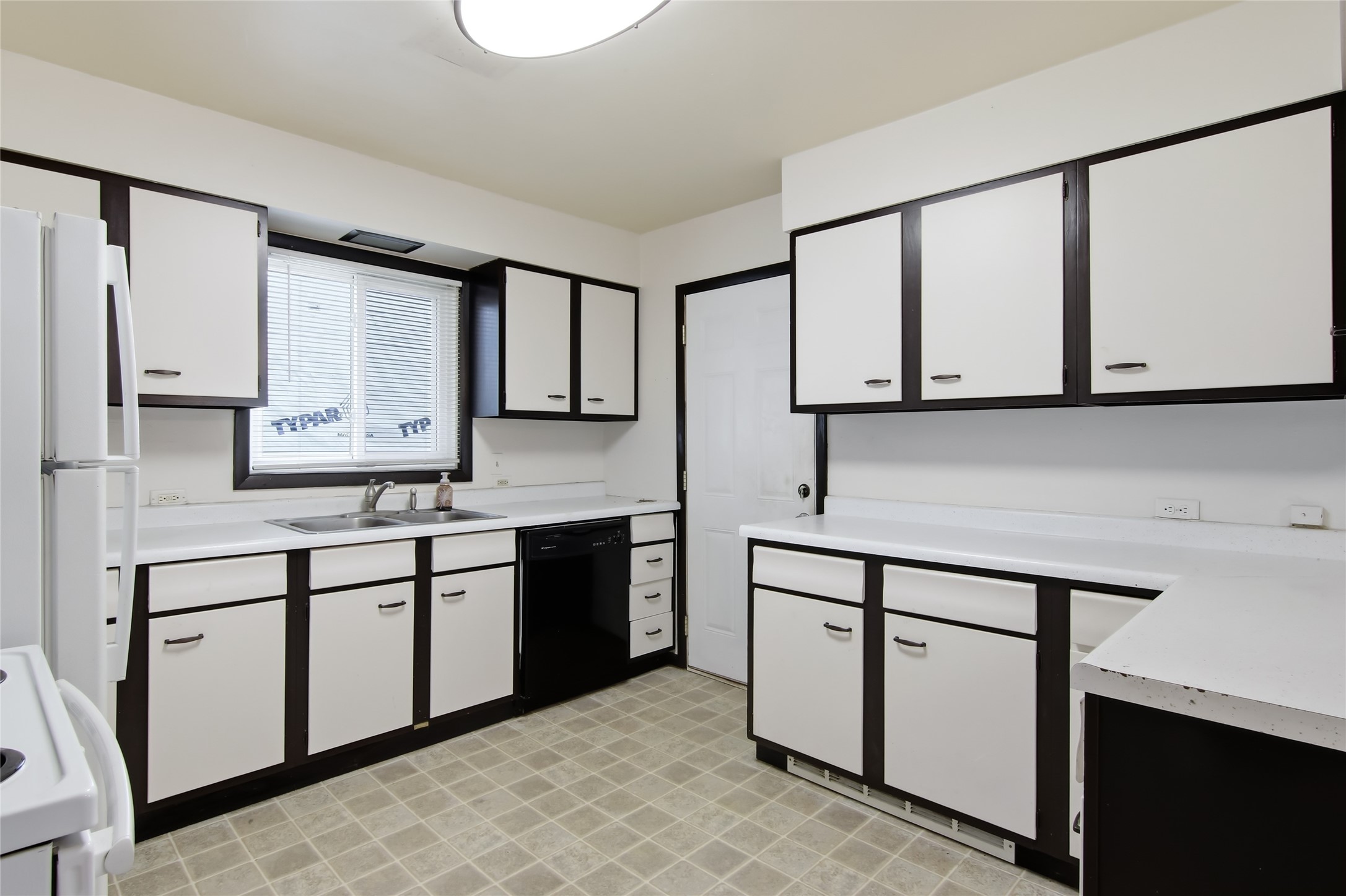 1813 Bellinger Street Property Photo 15