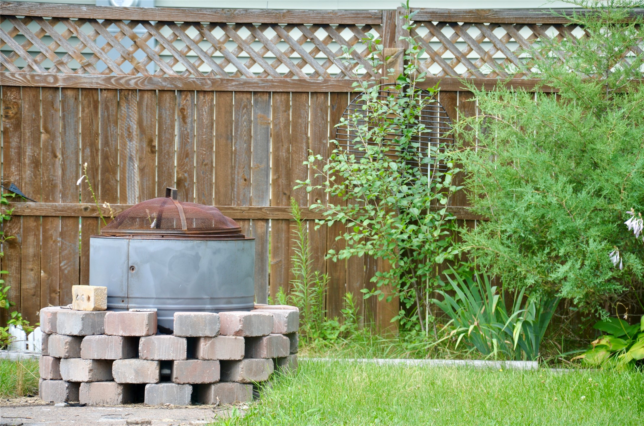 2320 Hayden Avenue Property Photo 7