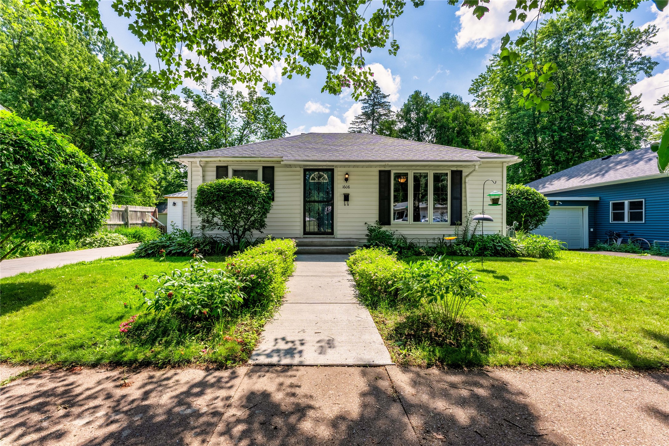 1608 Douglas Street Property Photo 1