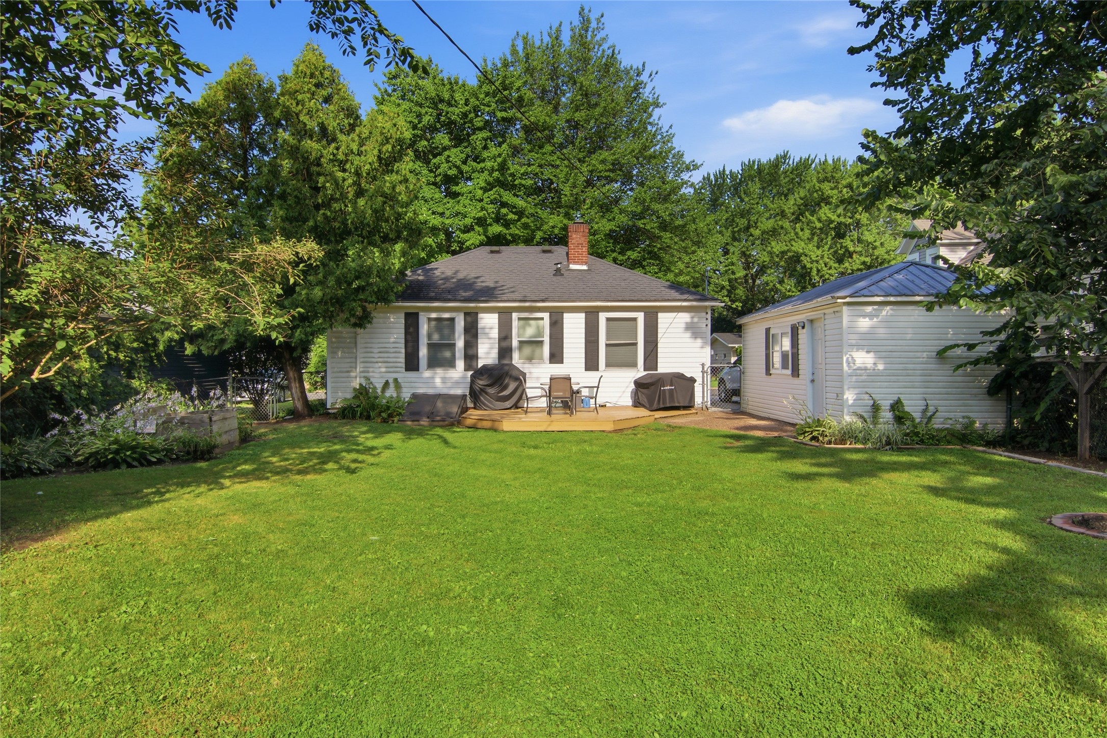 1608 Douglas Street Property Photo 7