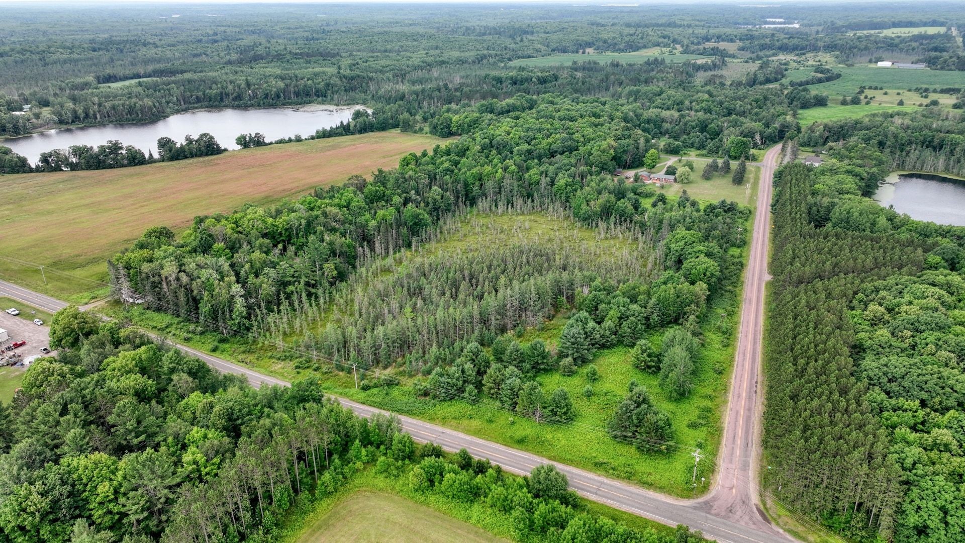 4e Twin Lake Road Property Photo 3