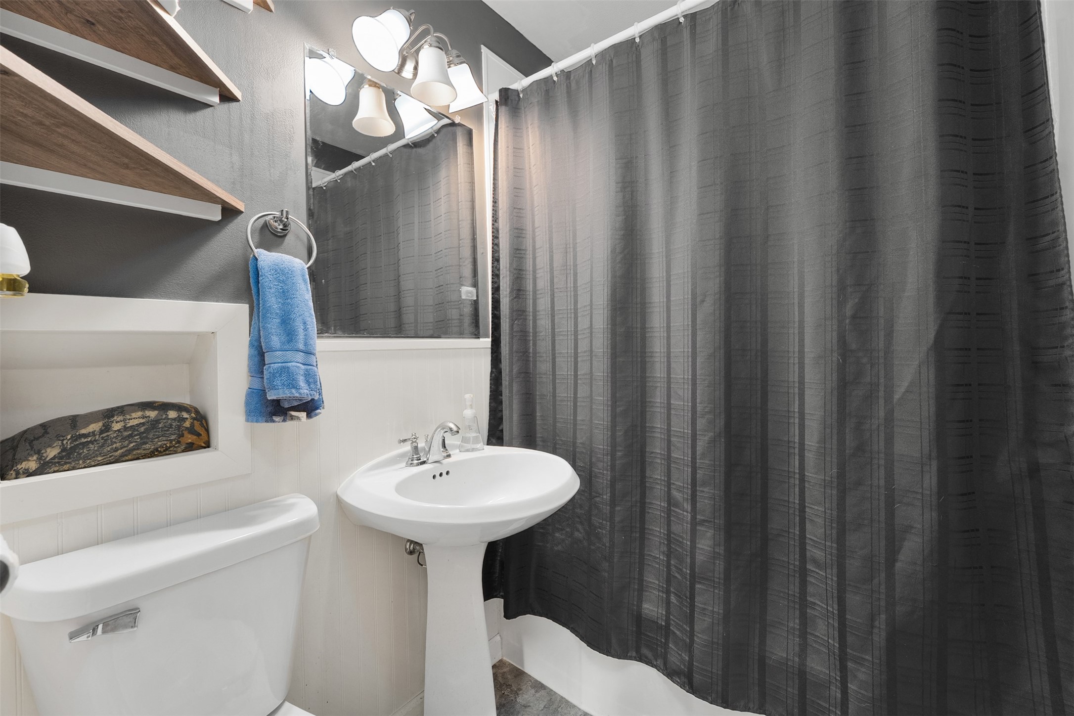 1124 Briggs Avenue Property Photo 16