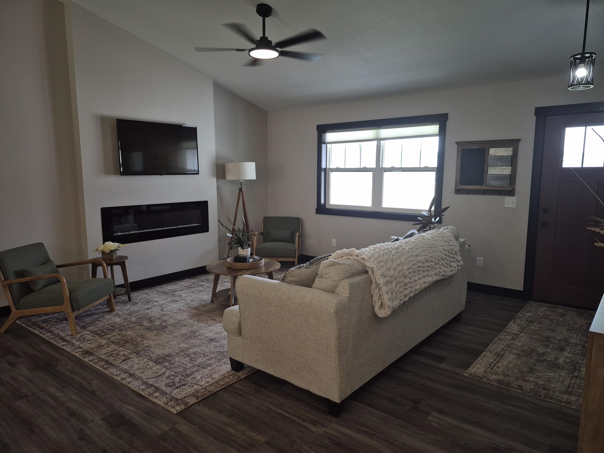 3557 114th Street Property Photo 4