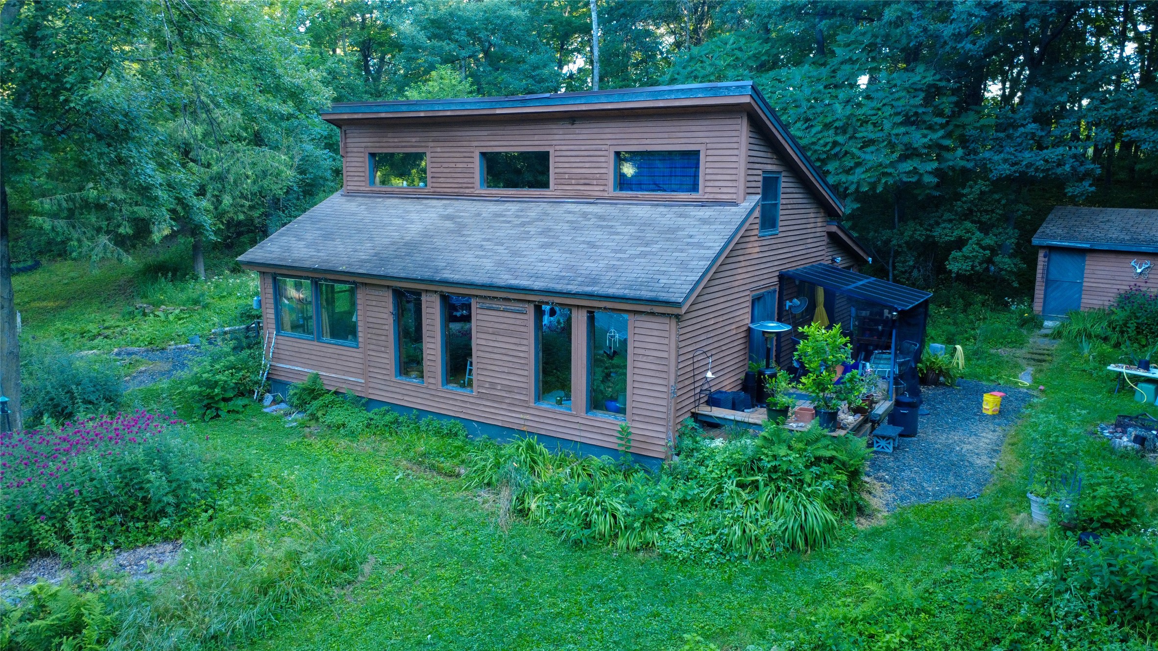 1080 1080th Avenue Property Photo 2
