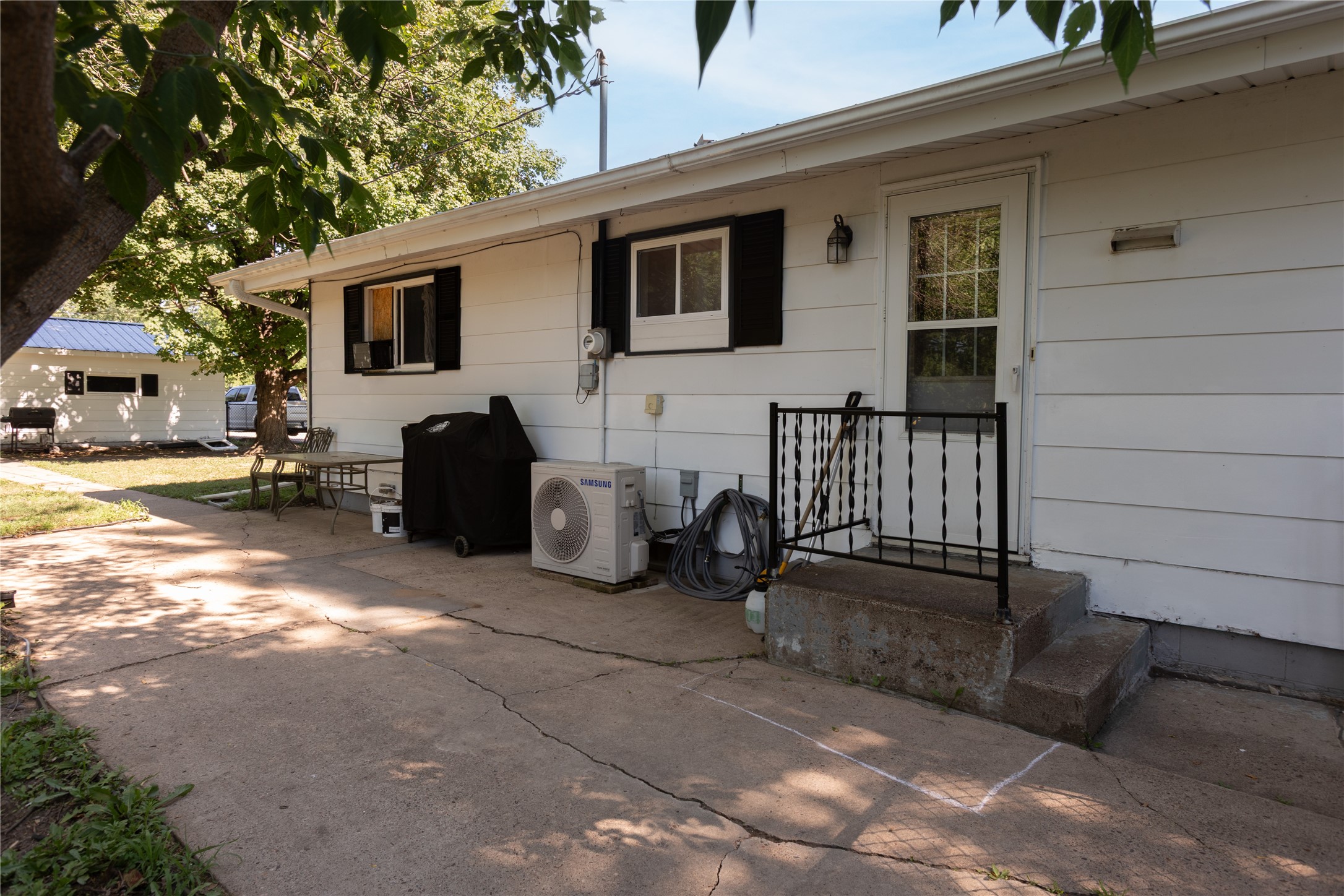 1608 Tainter Street Property Photo 33
