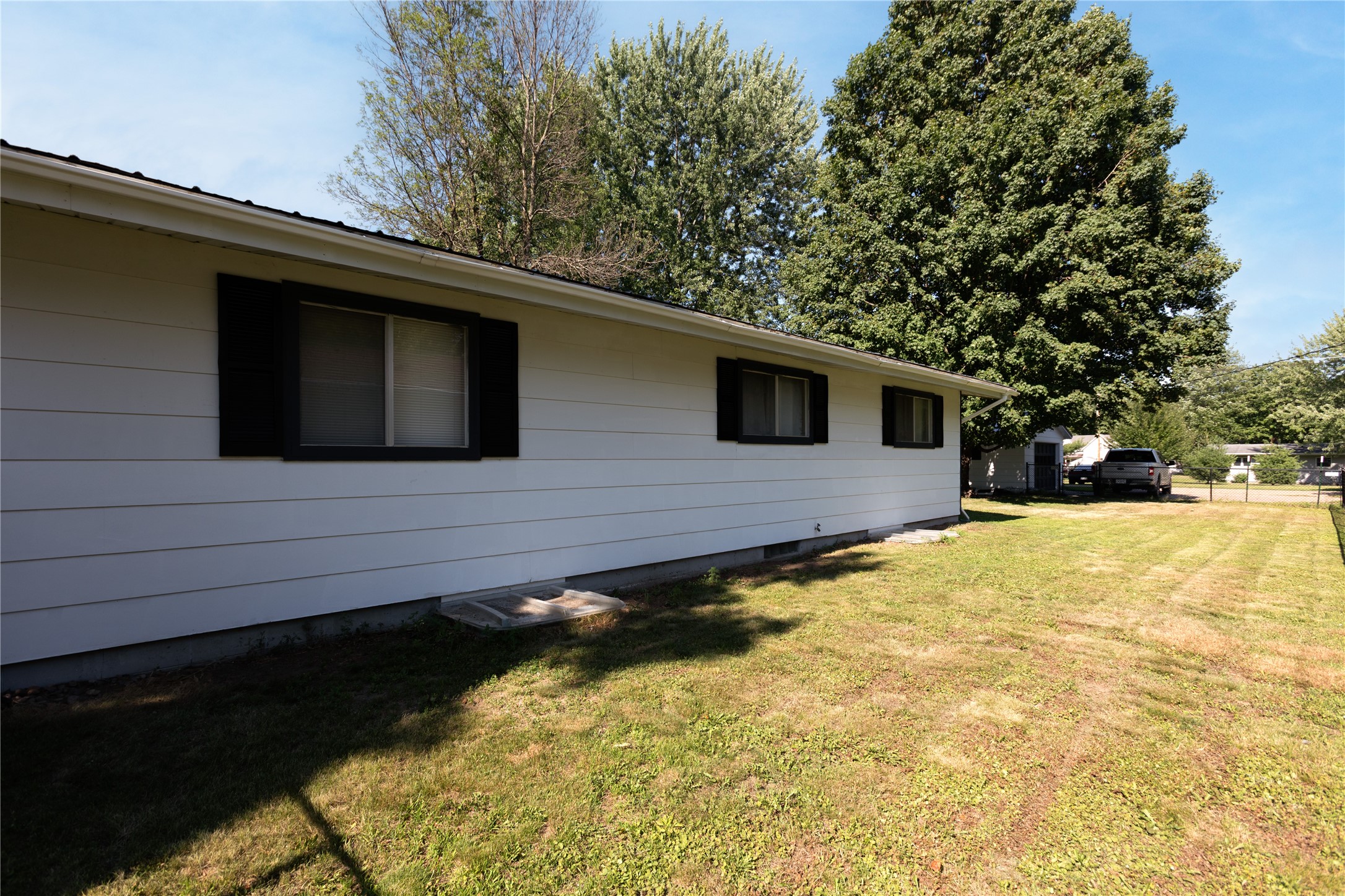 1608 Tainter Street Property Photo 35