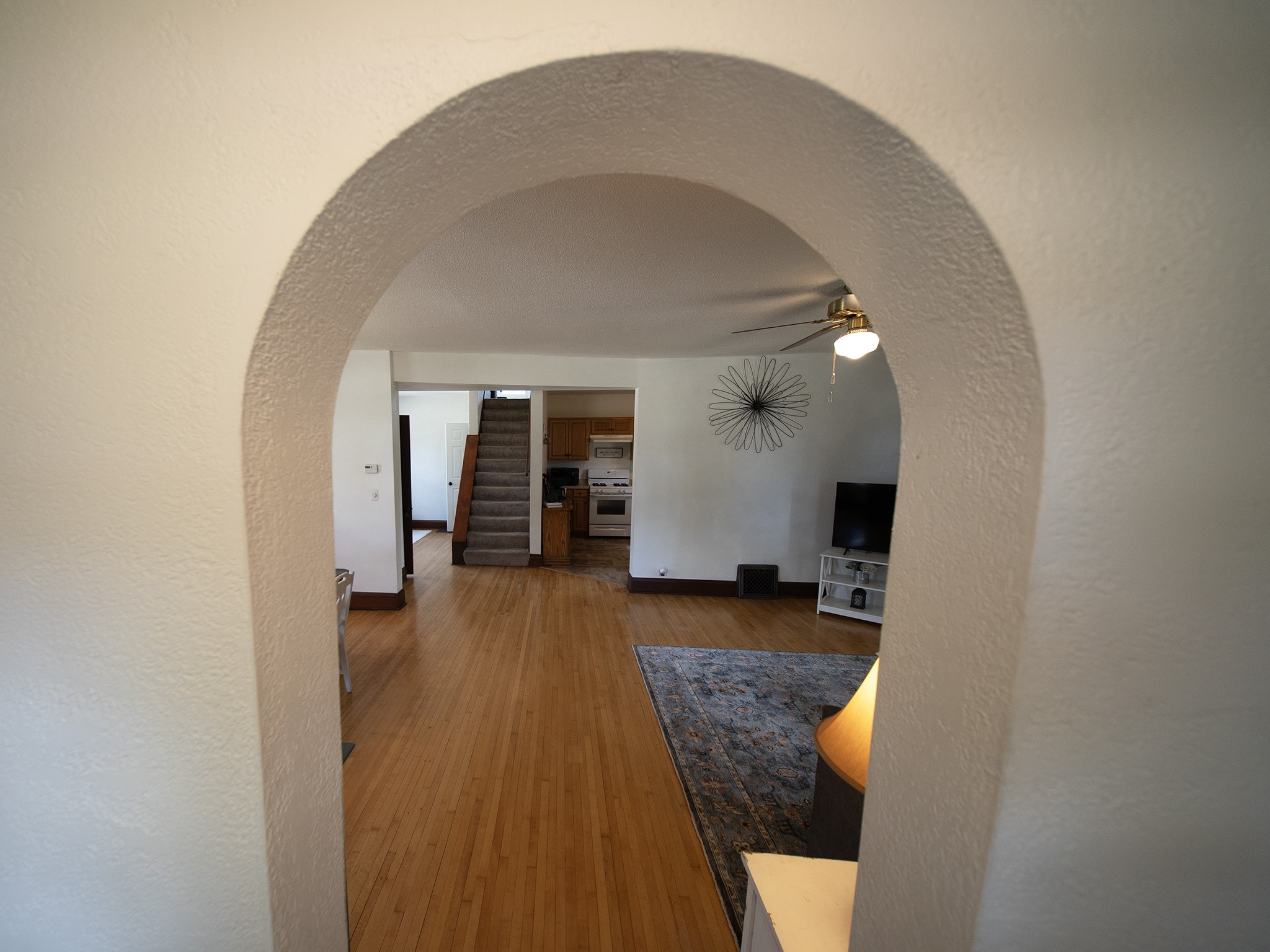 619 E Wells Street Property Photo 2