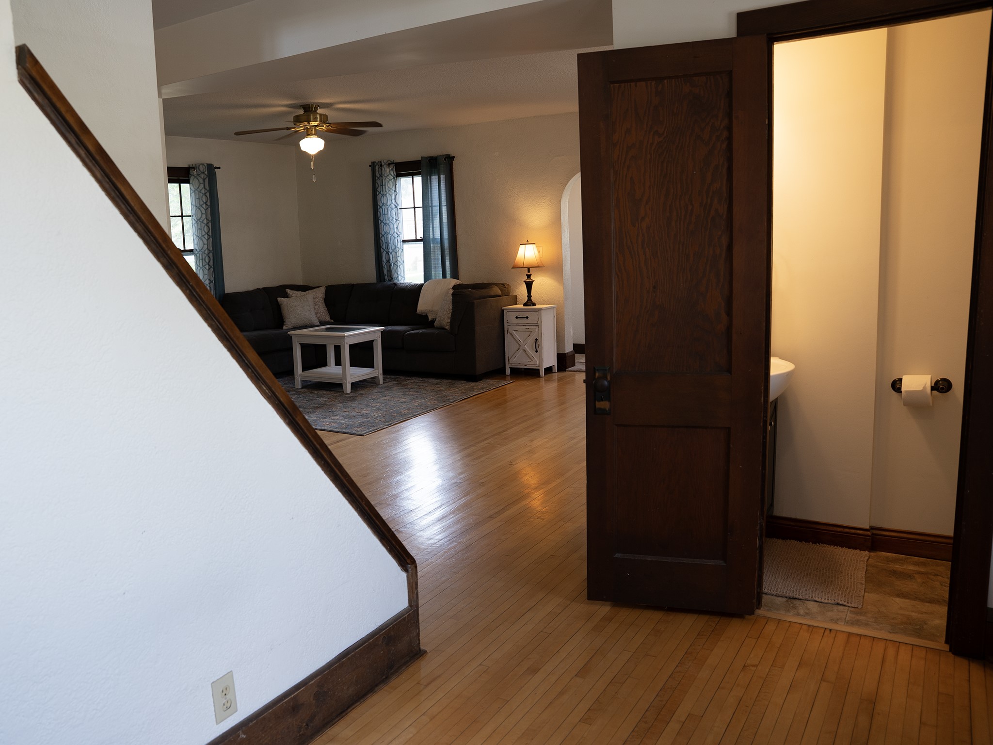 619 E Wells Street Property Photo 5