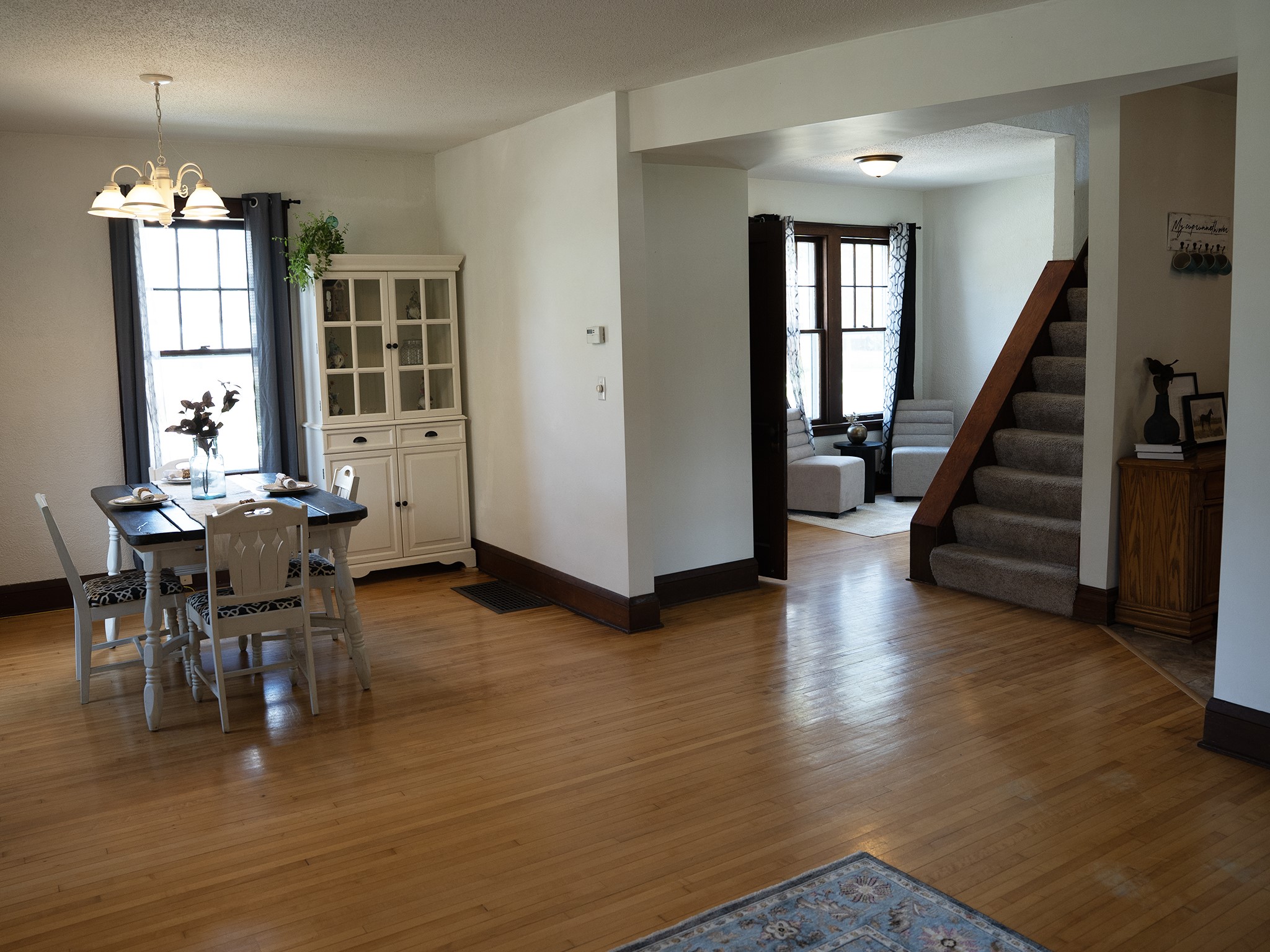 619 E Wells Street Property Photo 9
