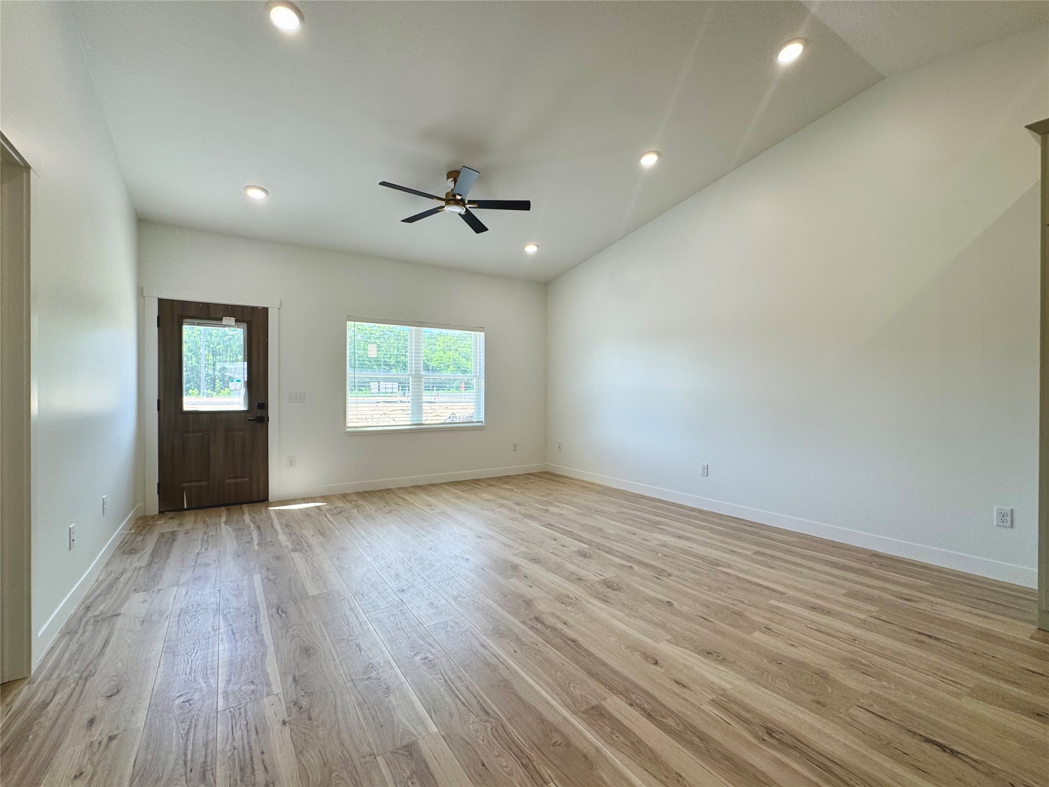1716 Whitetail Way Property Photo 3