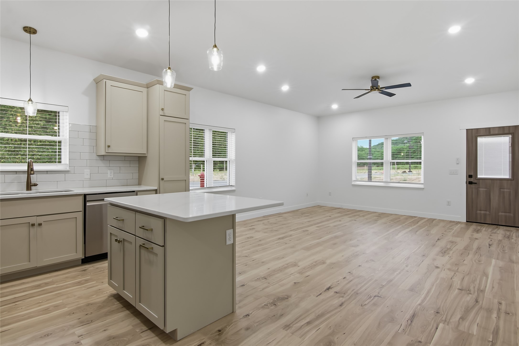 1716 Whitetail Way Property Photo 8
