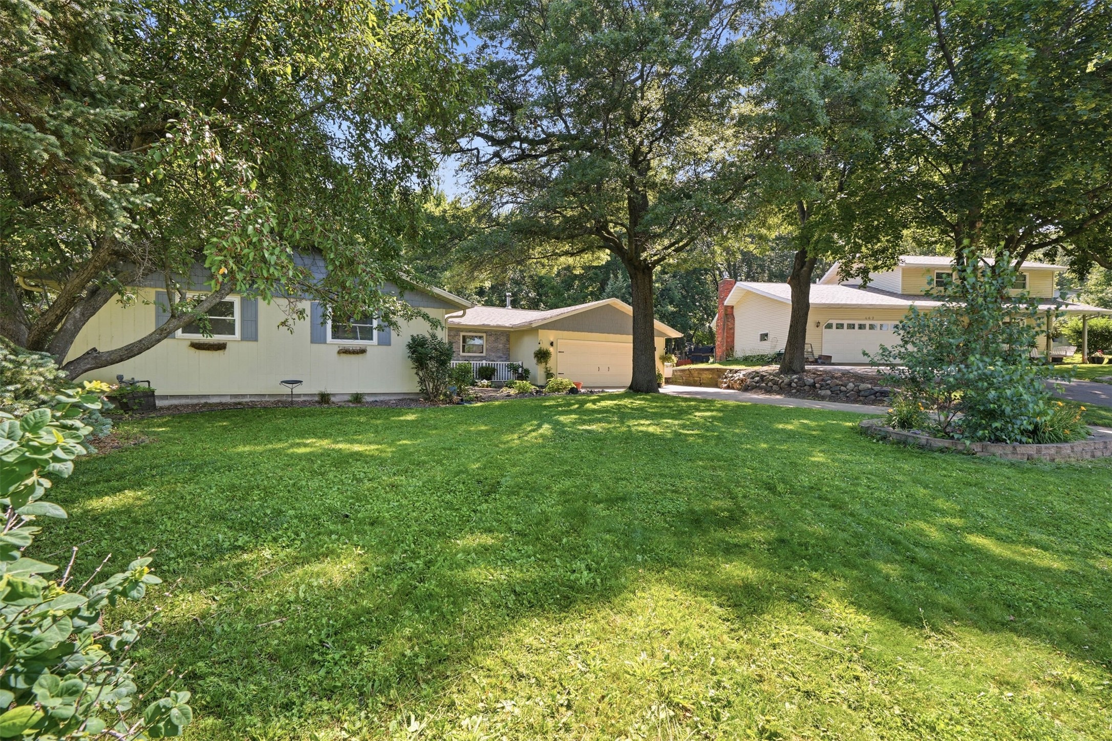 604 Manor Court Property Photo 4