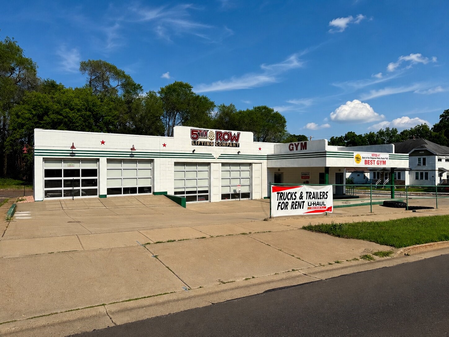 2111 3rd Street Property Photo 2