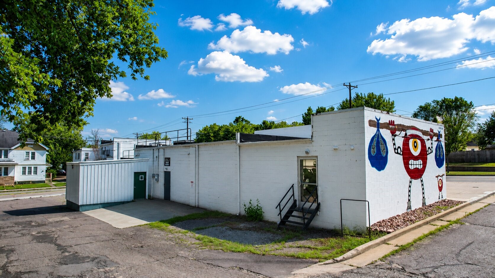 2111 3rd Street Property Photo 5