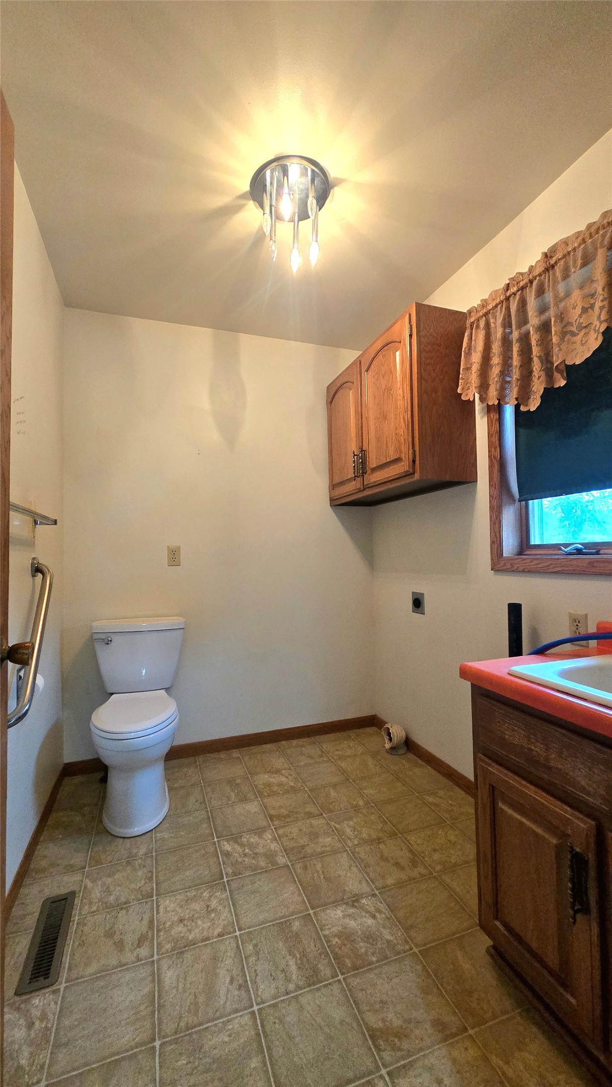 1502 N Boundary Road Property Photo 9