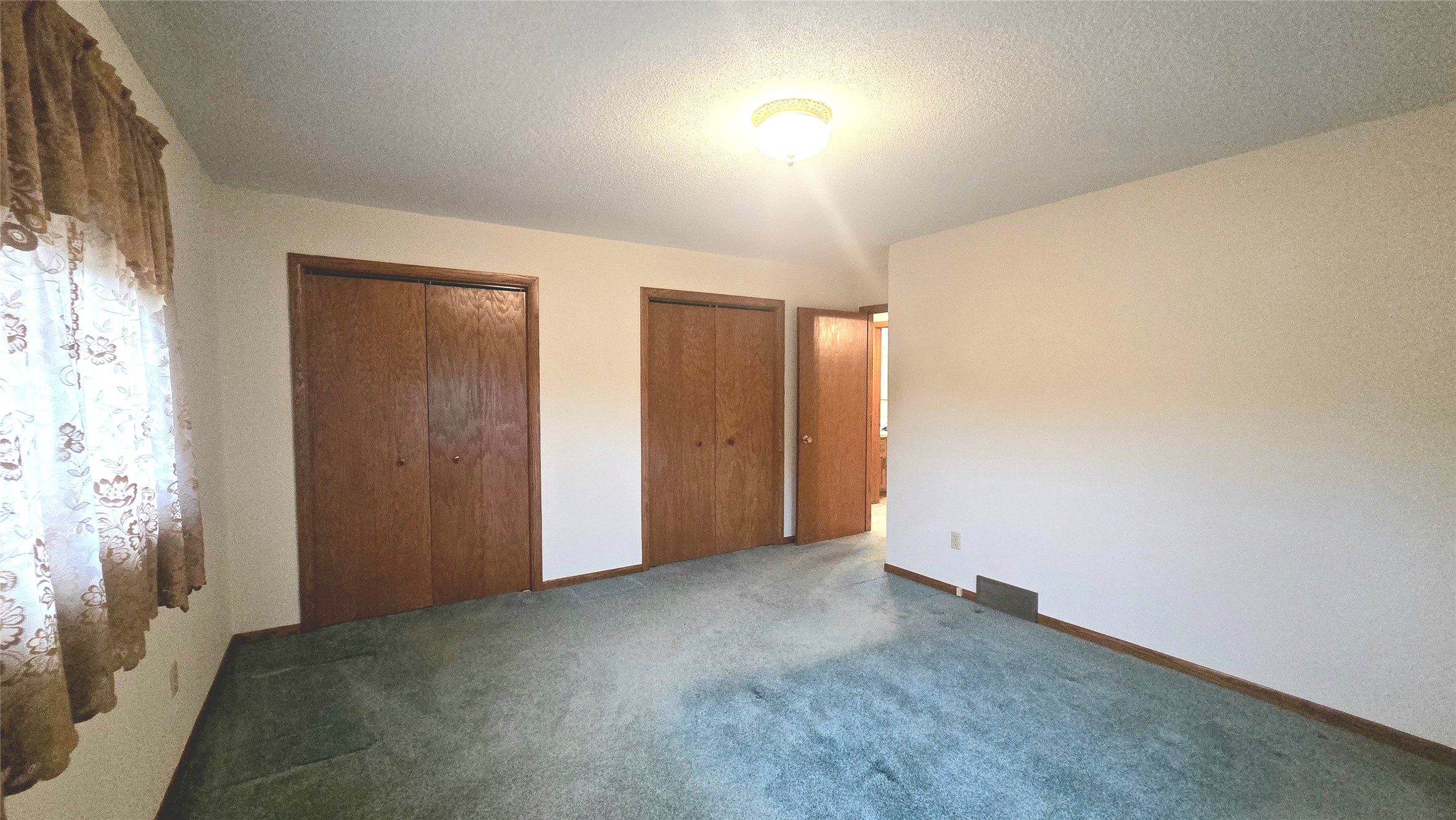 1502 N Boundary Road Property Photo 10