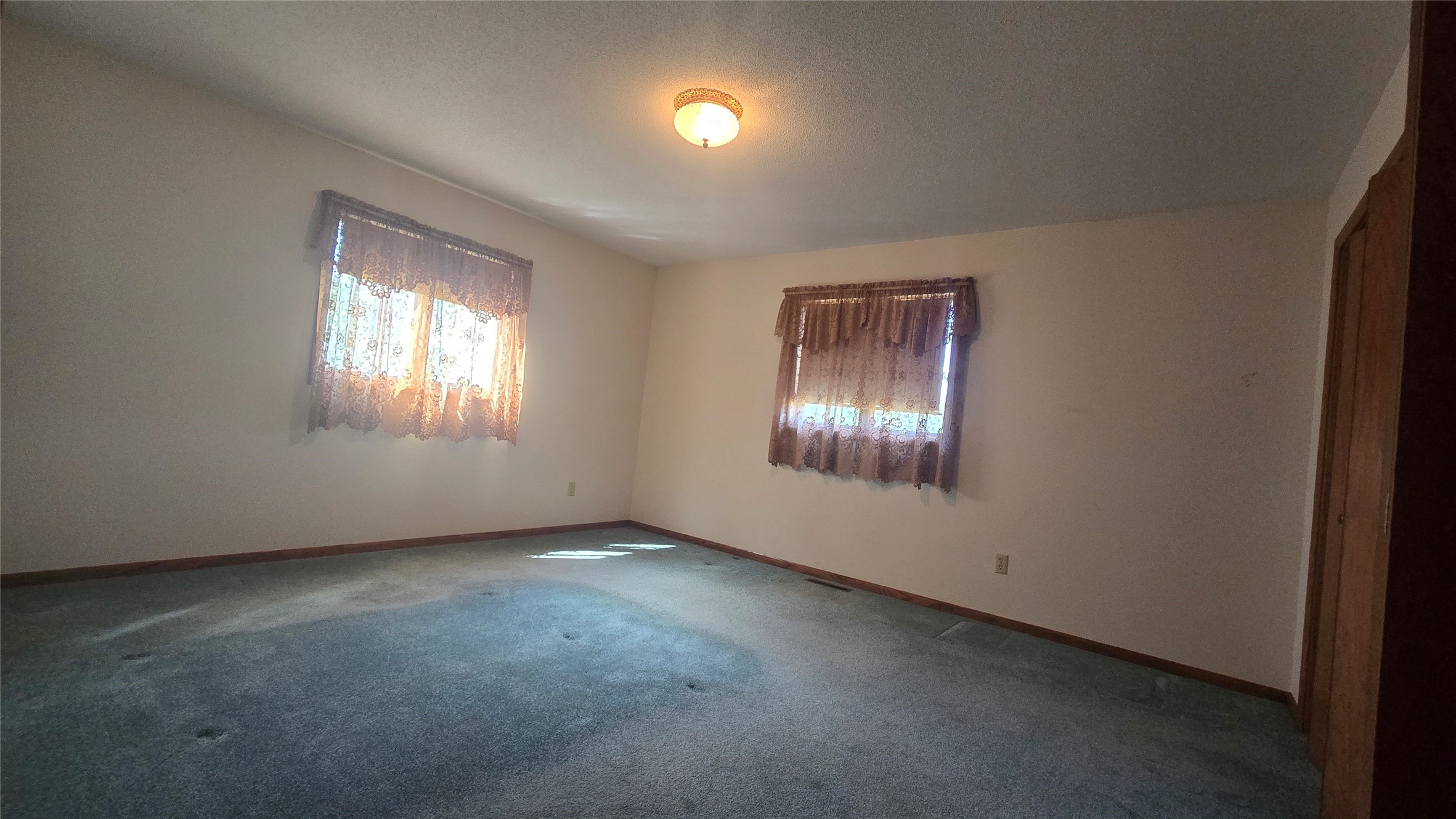 1502 N Boundary Road Property Photo 11