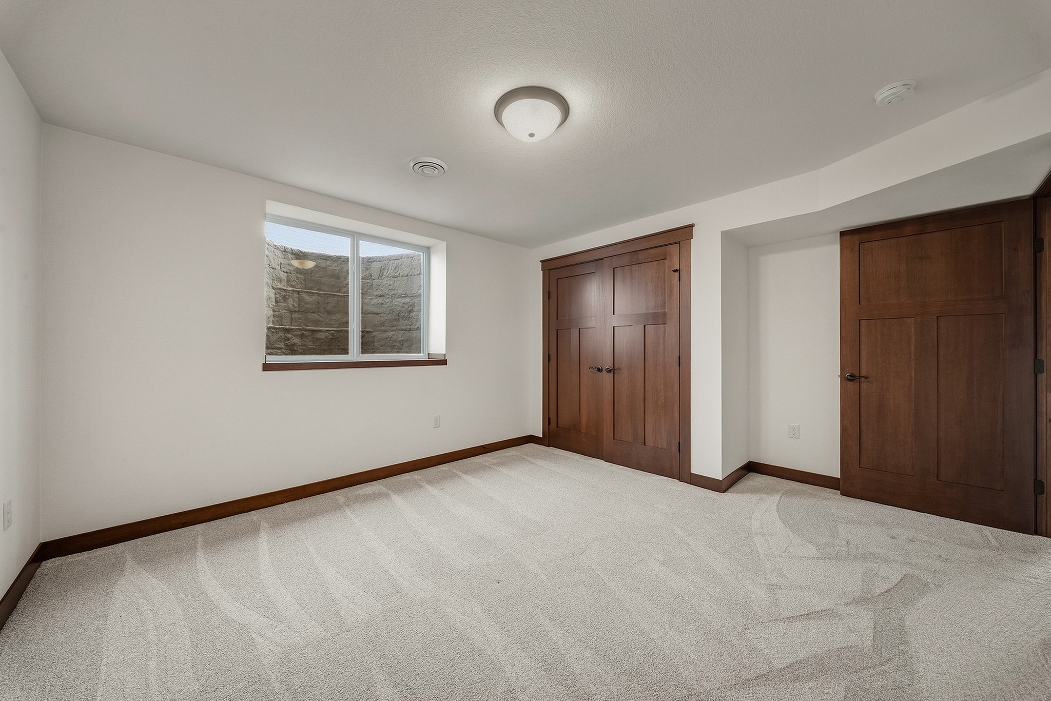 1881 Willow Creek Parkway Property Photo 26