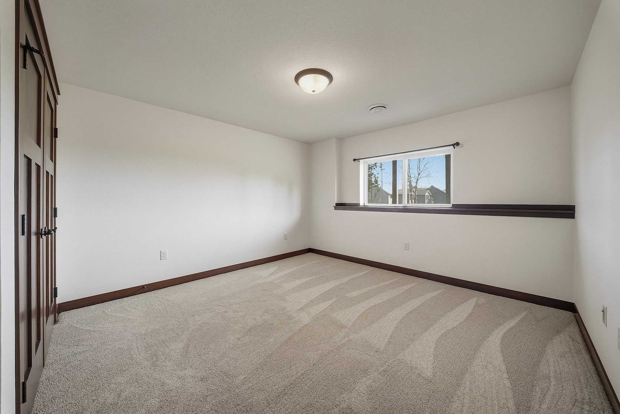 1881 Willow Creek Parkway Property Photo 29