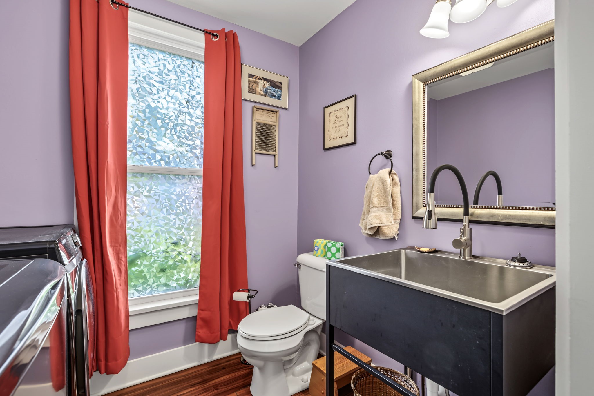 238 Illinois Street Property Photo 7
