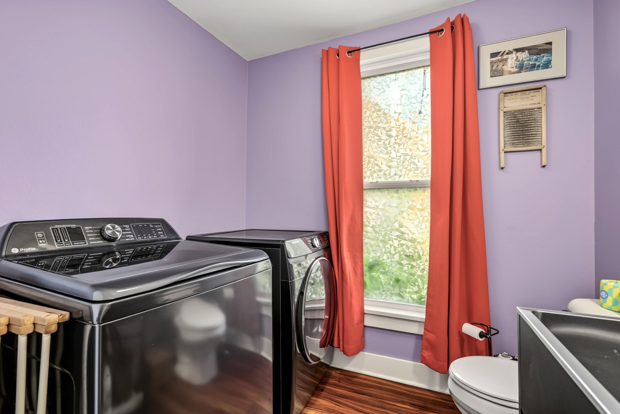 238 Illinois Street Property Photo 8