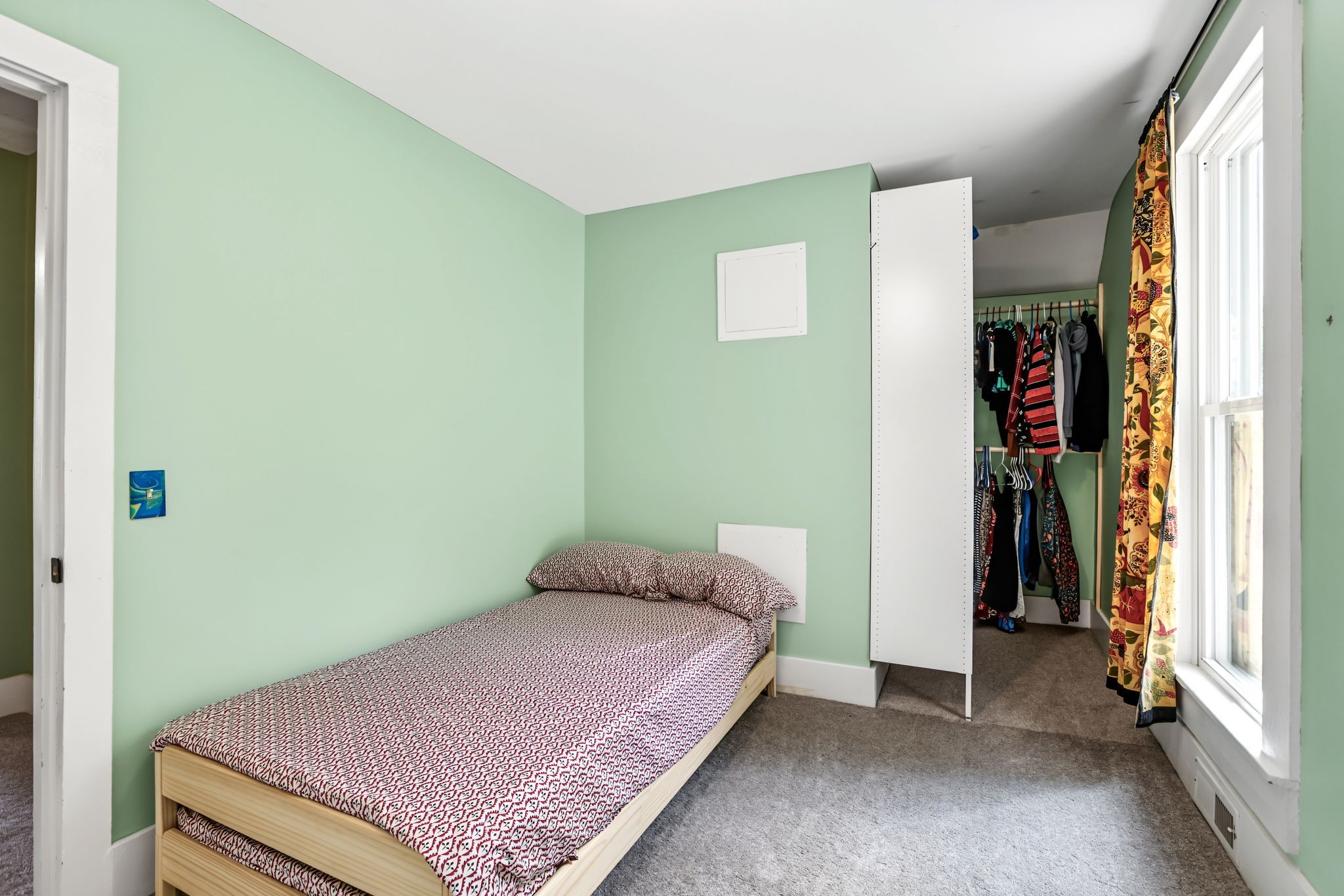 238 Illinois Street Property Photo 13