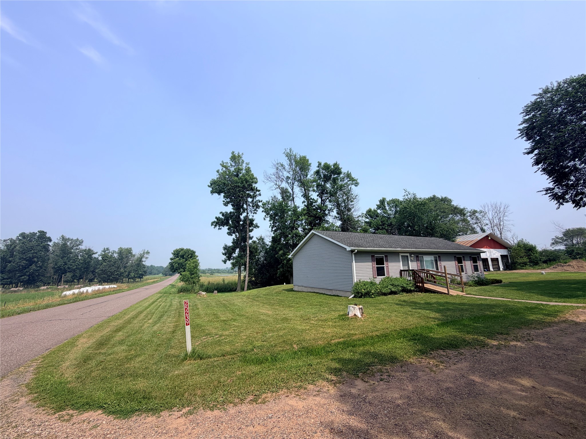 25239 90th Street Property Photo 3