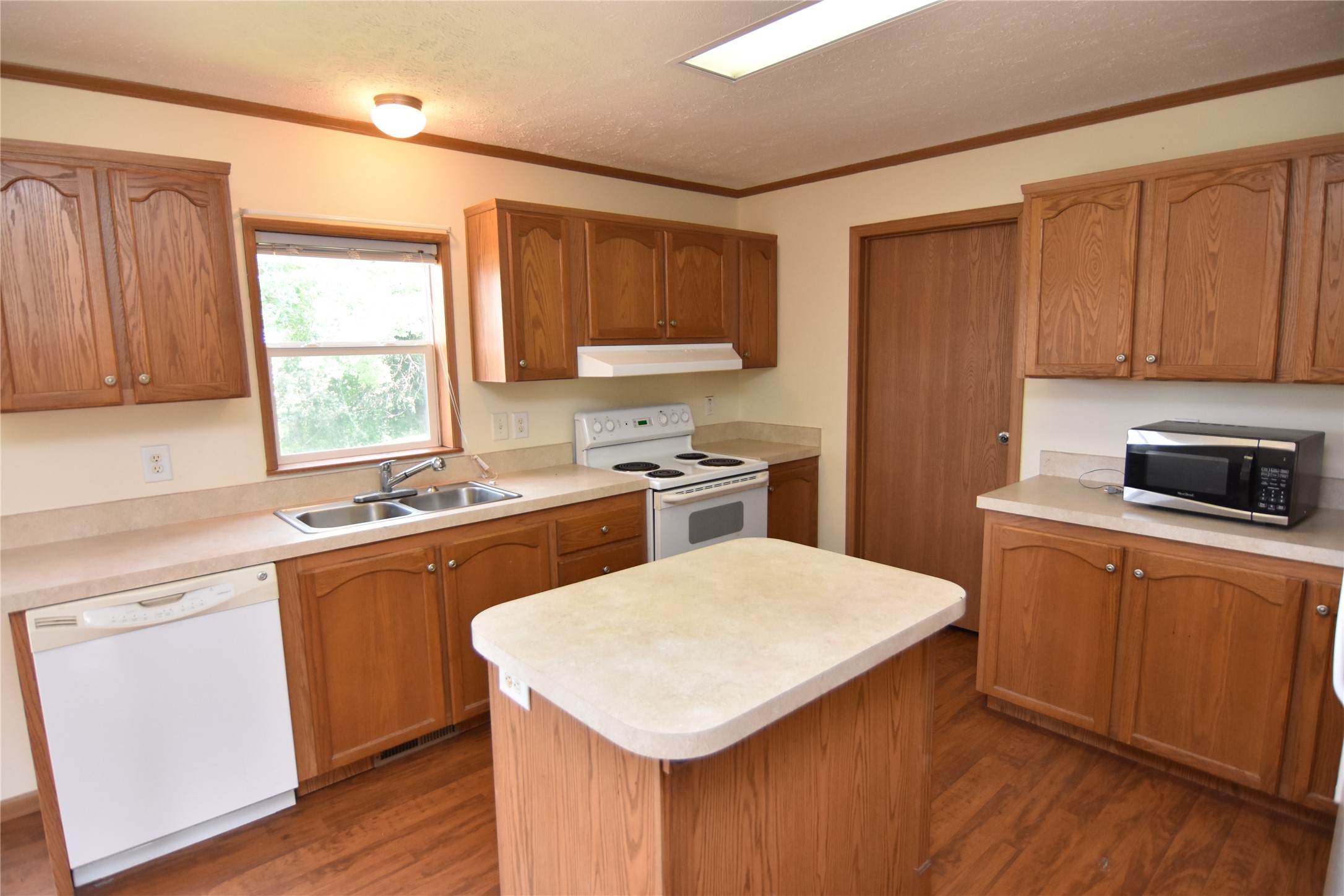 25239 90th Street Property Photo 6