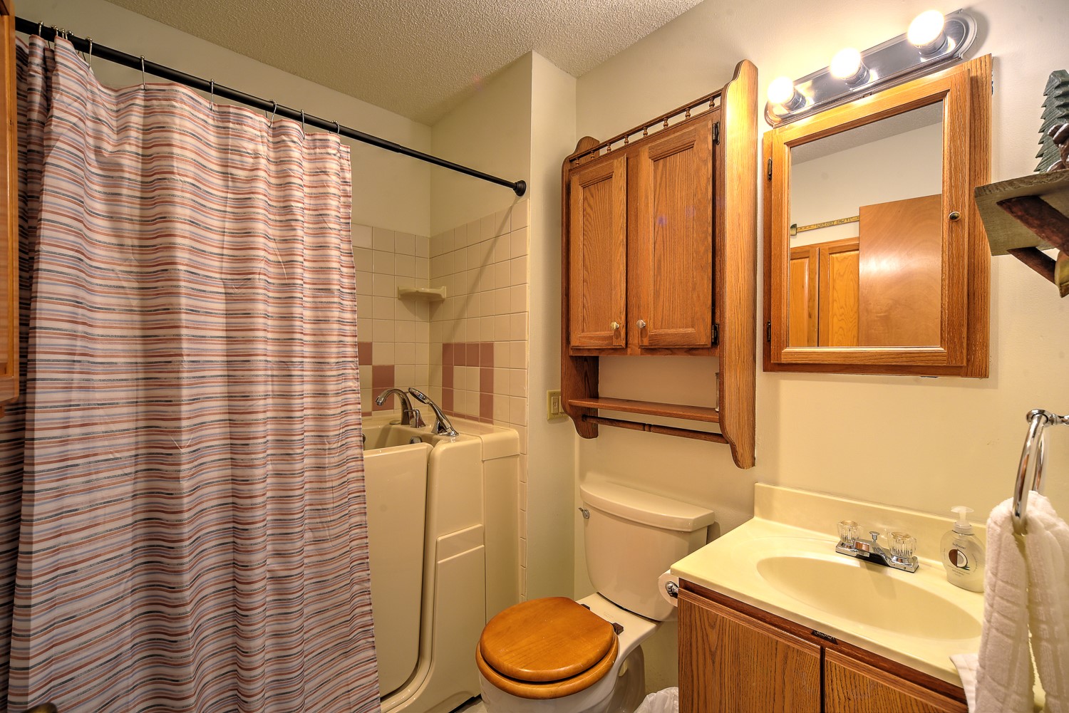 7350 Fir Street E Property Photo 11