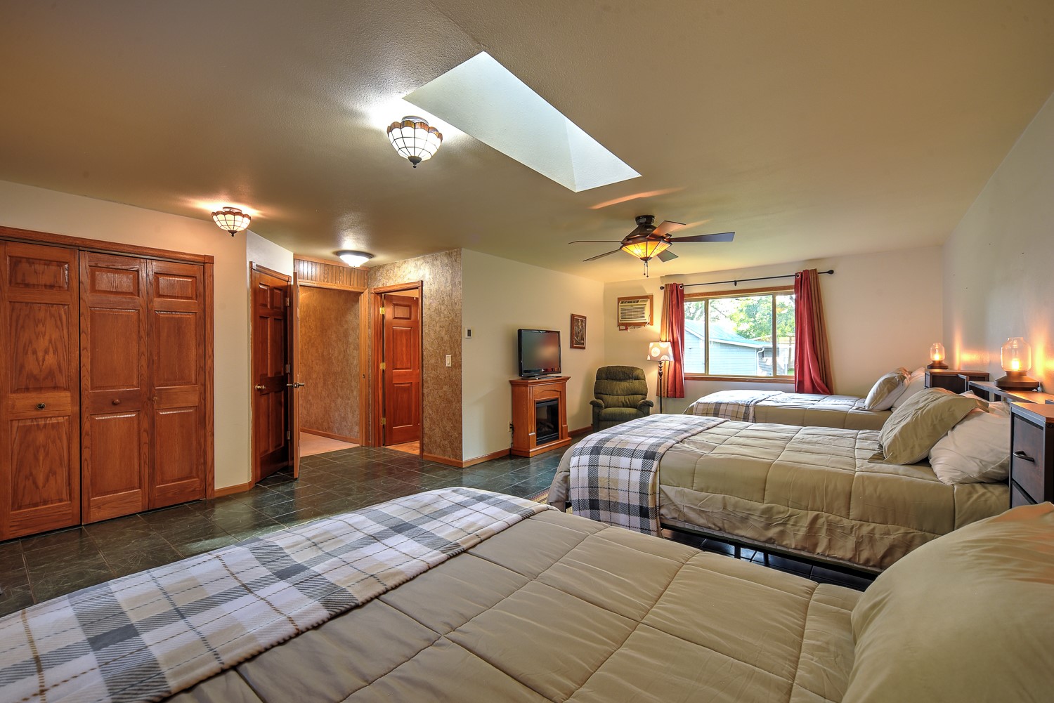 7350 Fir Street E Property Photo 25