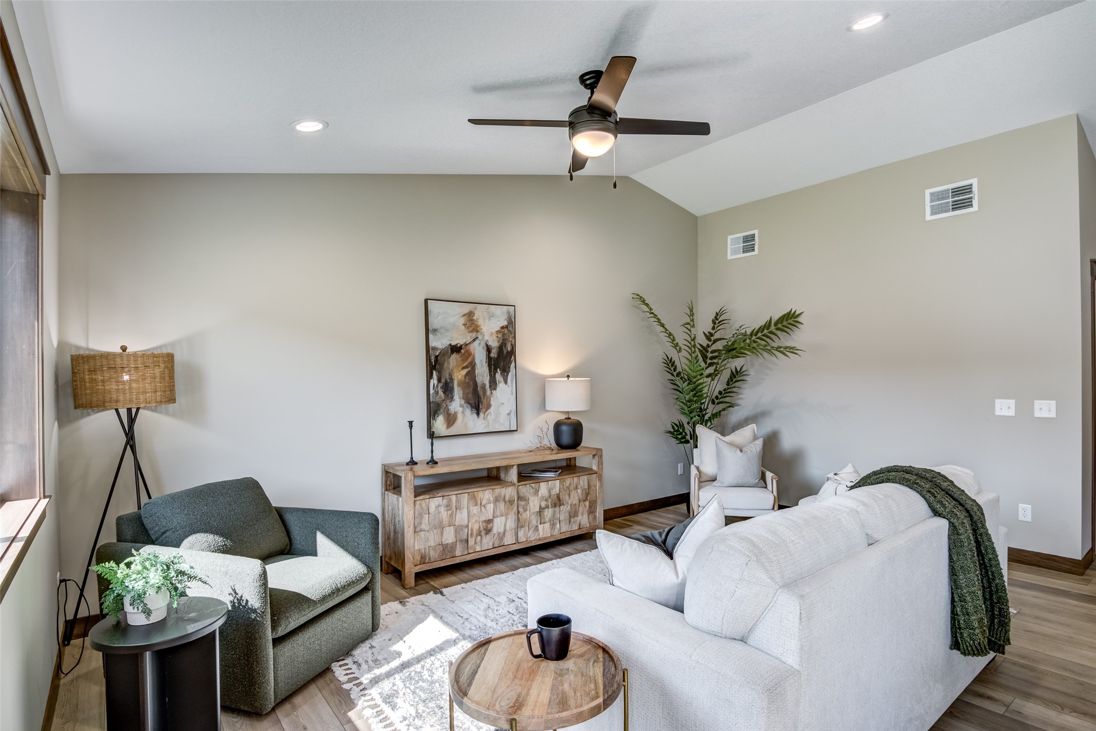 700 Sequoia Drive Property Photo 2